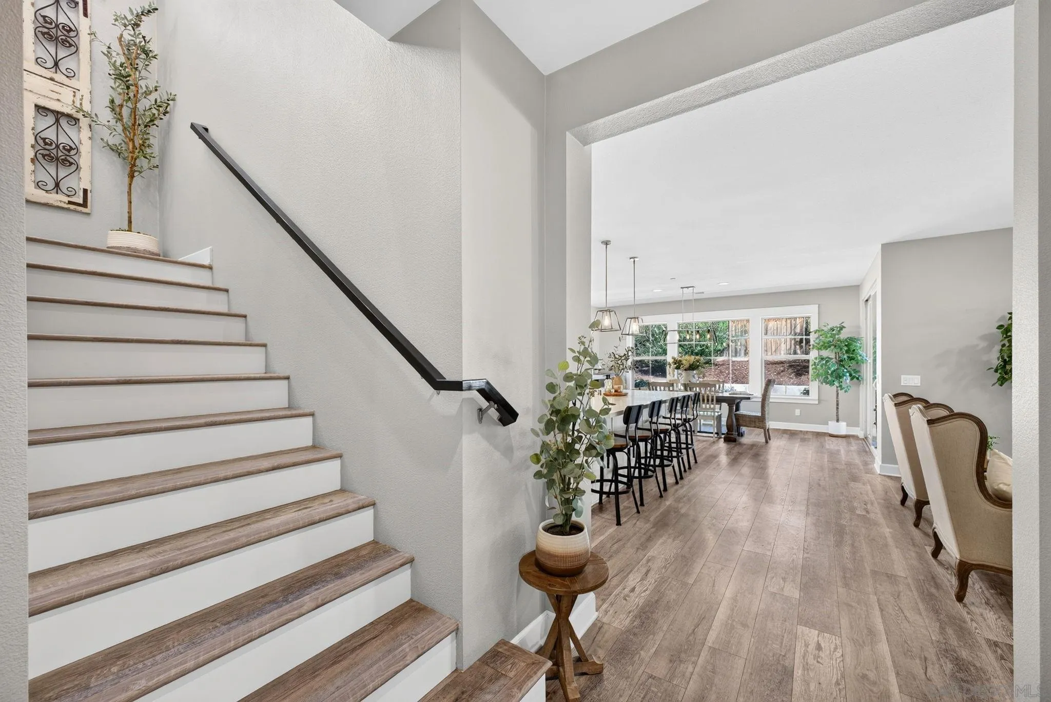 2019 Avenida Palomino, Chula Vista, CA 91913 Stairs