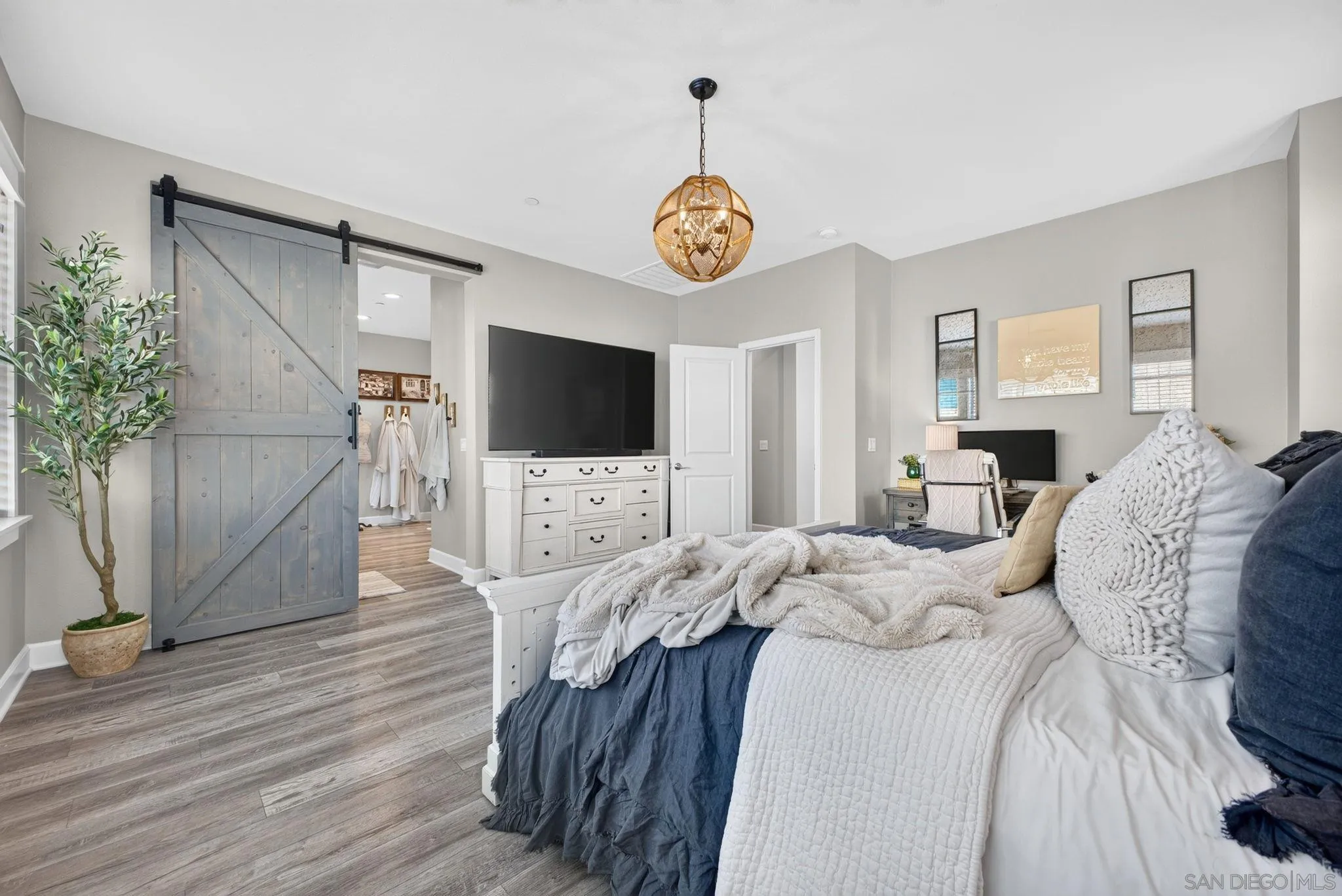 2019 Avenida Palomino, Chula Vista, CA 91913 Primary Bedroom