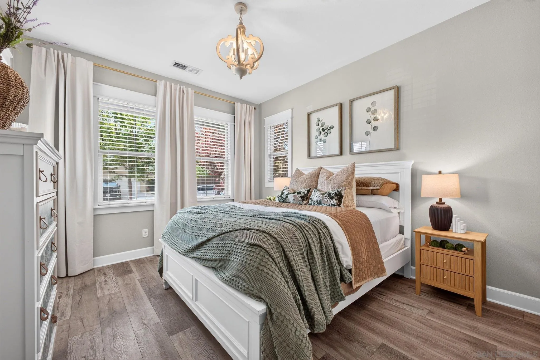 2019 Avenida Palomino, Chula Vista, CA 91913 Downstairs Bedroom