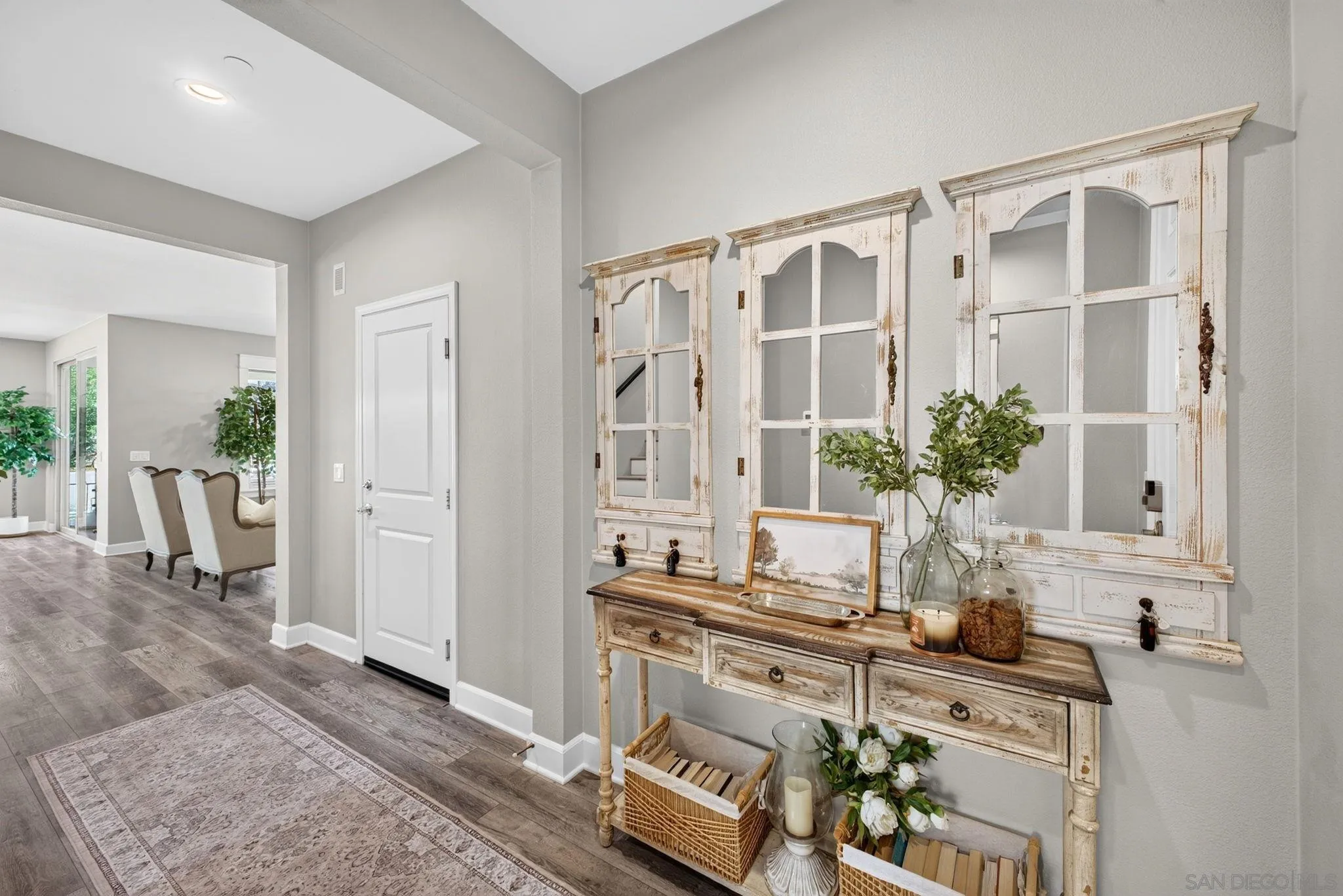 2019 Avenida Palomino, Chula Vista, CA 91913 Entry