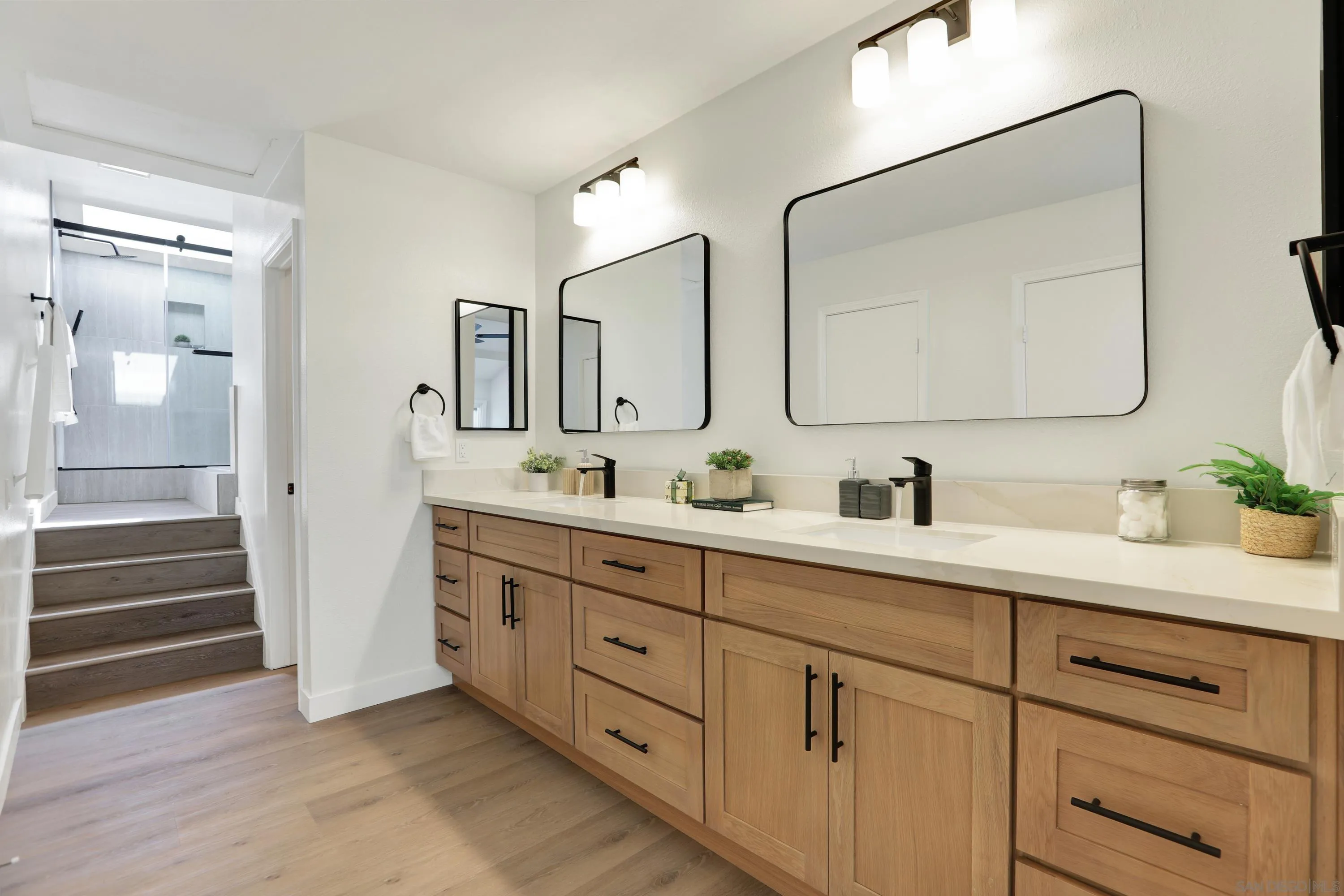 4834 Tinasa Way, San Diego, CA 92124 4834 Tinasa Way, San Diego, CA 92124