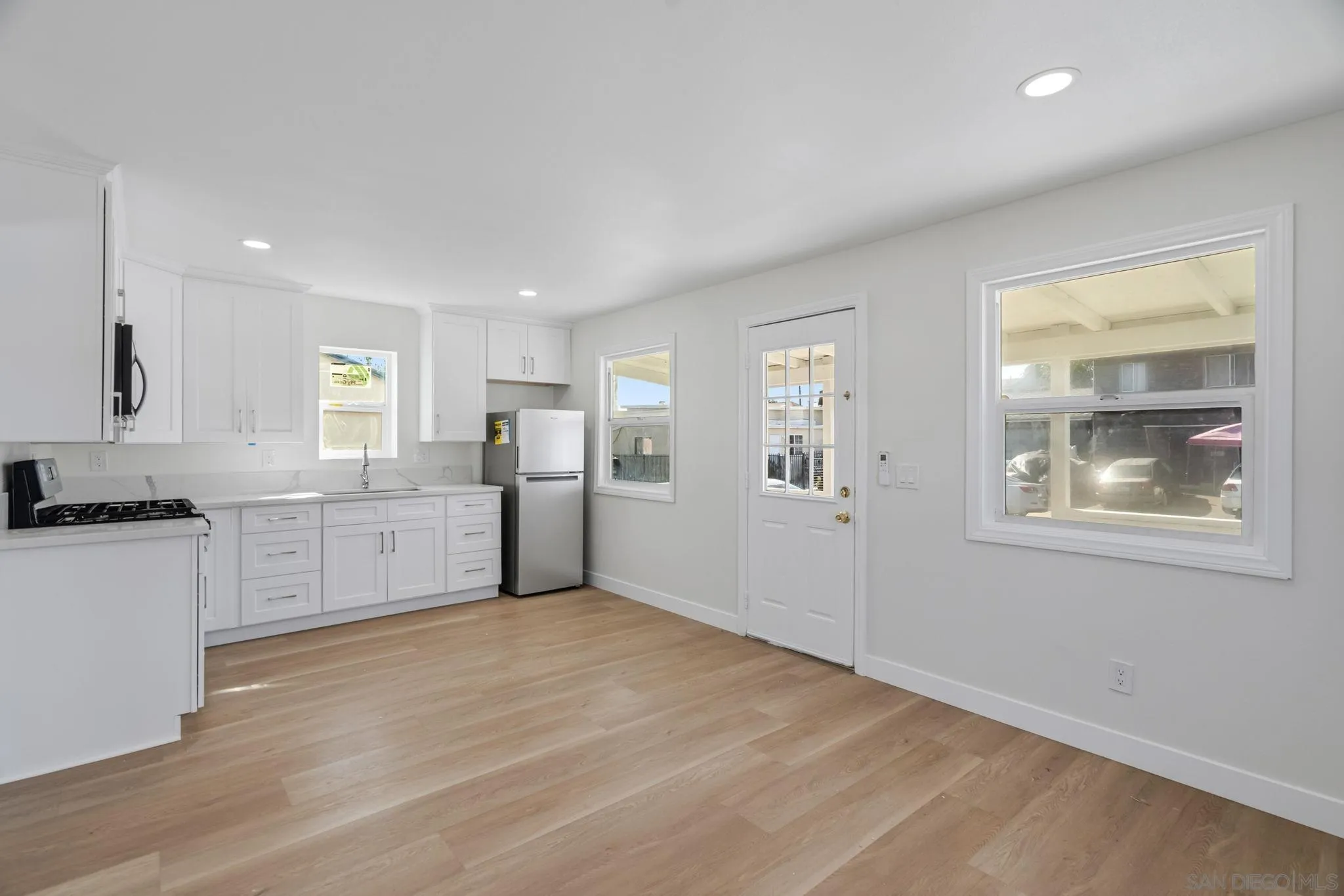 327-29 28Th St., San Diego, CA 92102 327-29 28Th St., San Diego, CA 92102