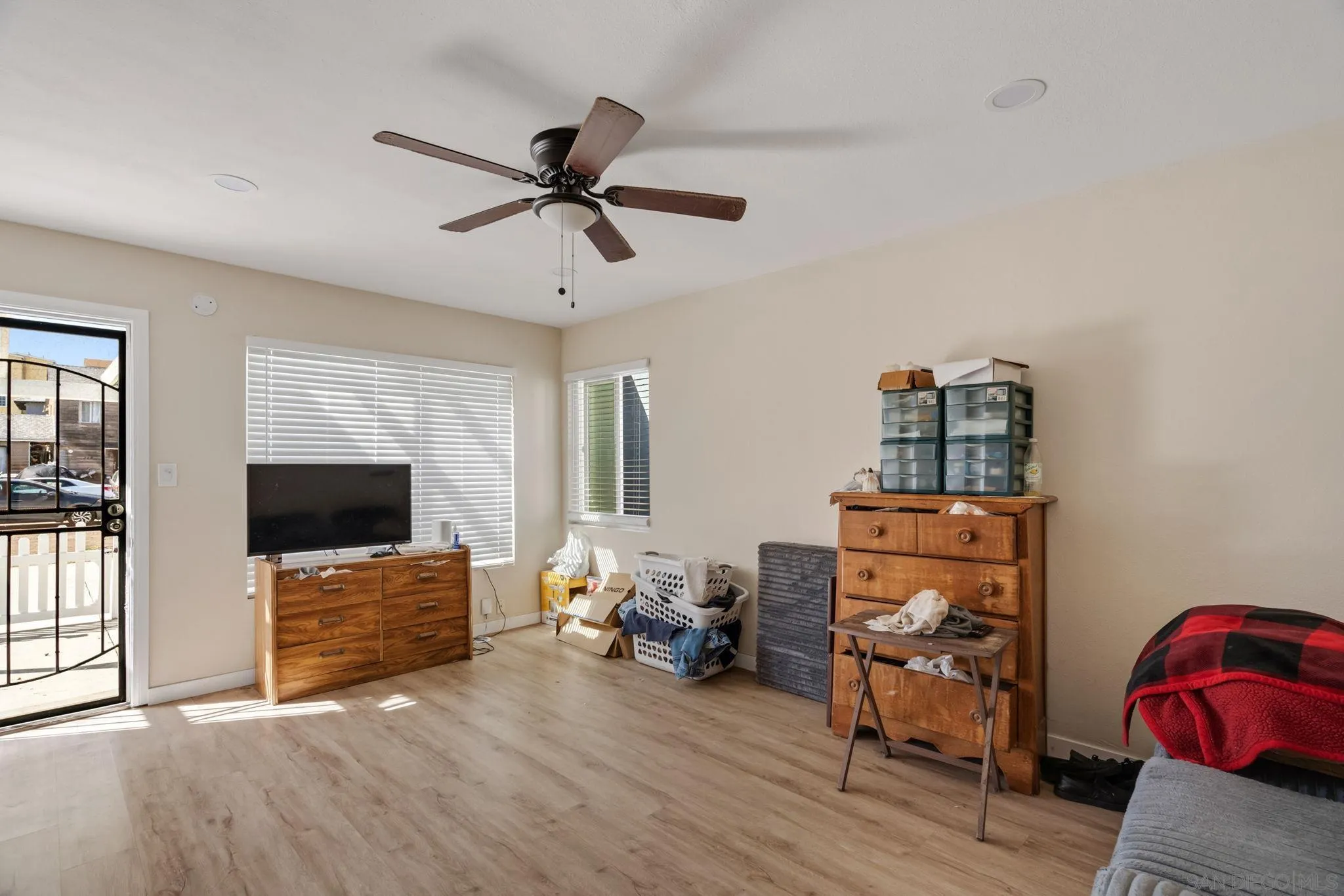327-29 28Th St., San Diego, CA 92102 327-29 28Th St., San Diego, CA 92102