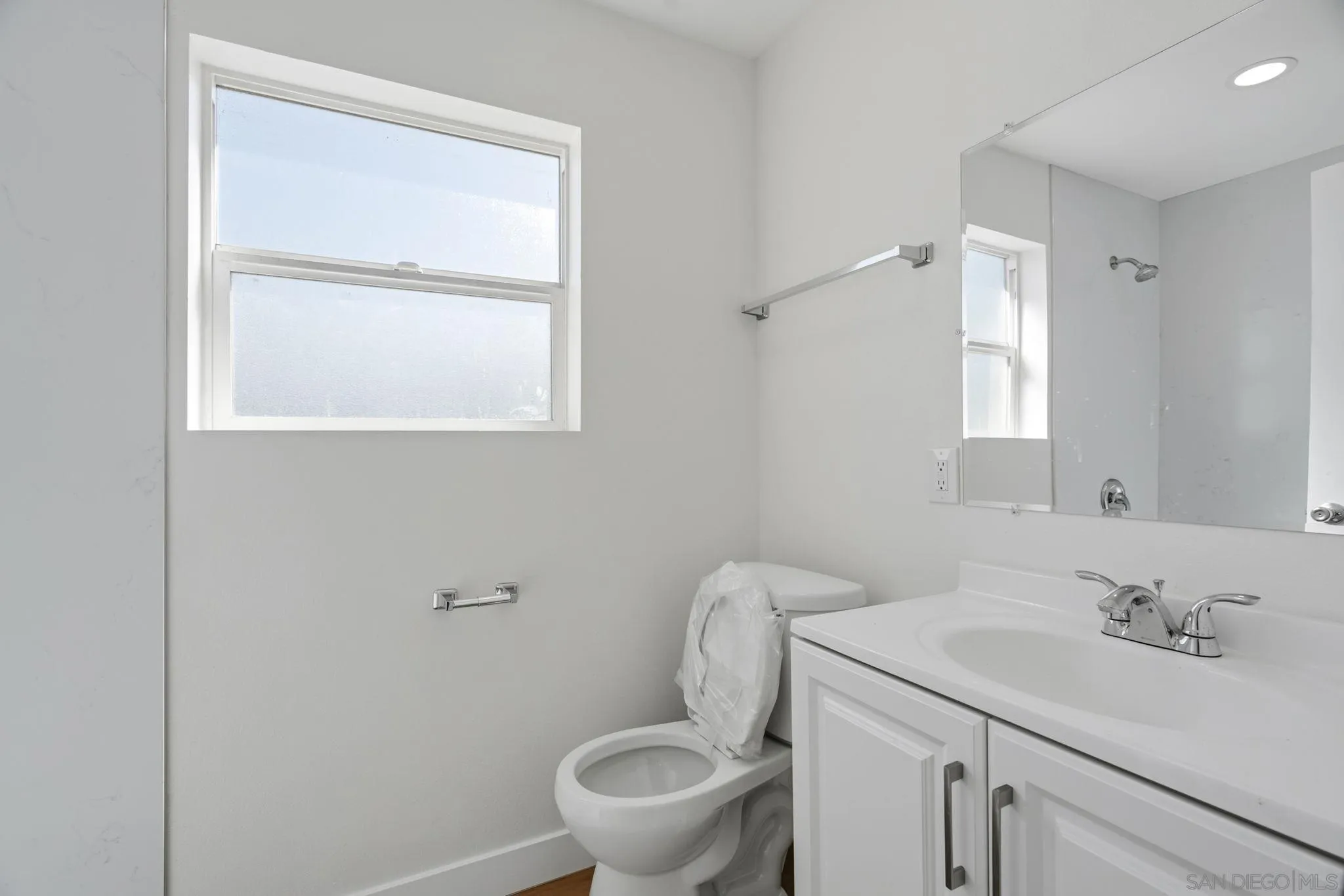 327-29 28Th St., San Diego, CA 92102 327-29 28Th St., San Diego, CA 92102