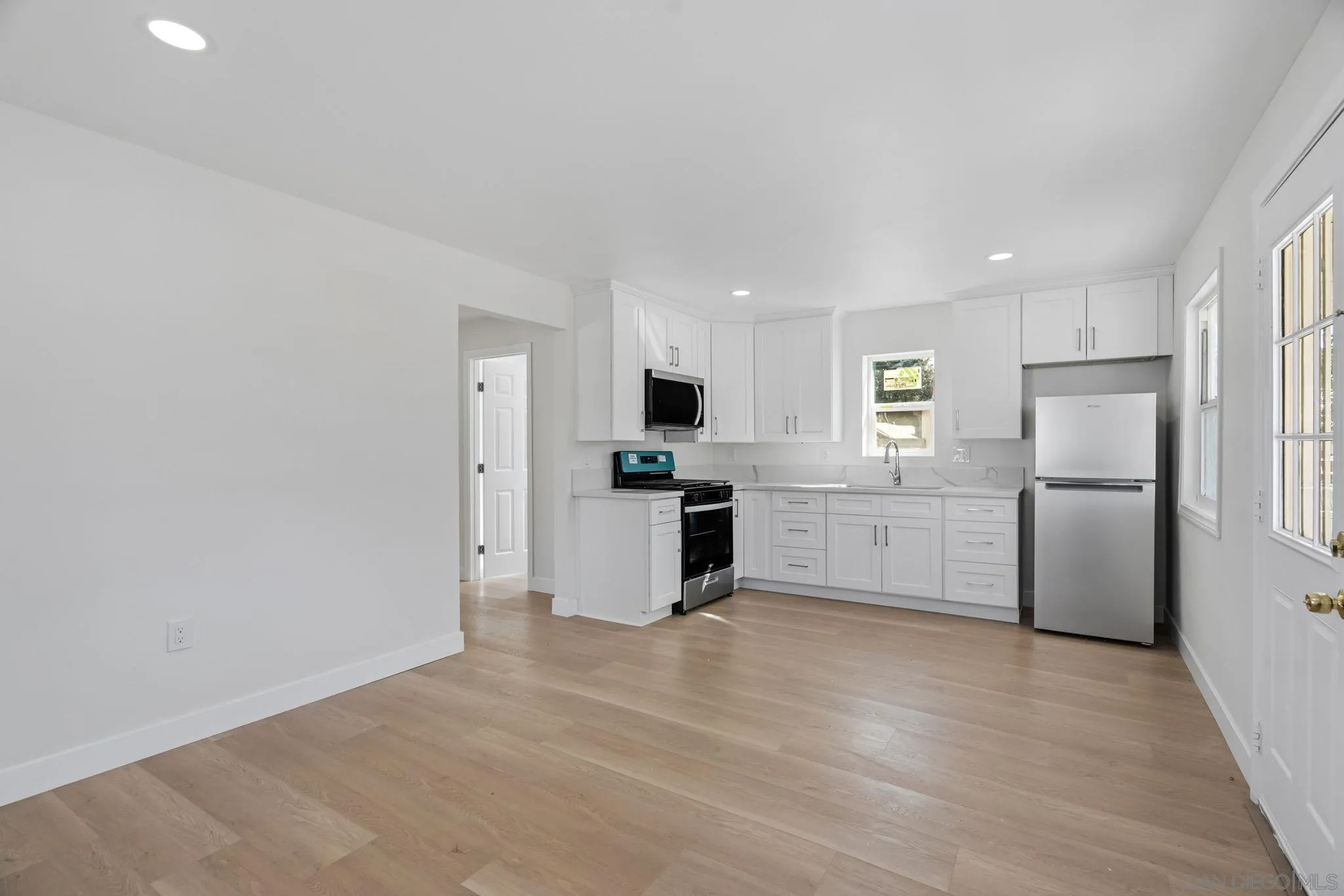 327-29 28Th St., San Diego, CA 92102 327-29 28Th St., San Diego, CA 92102