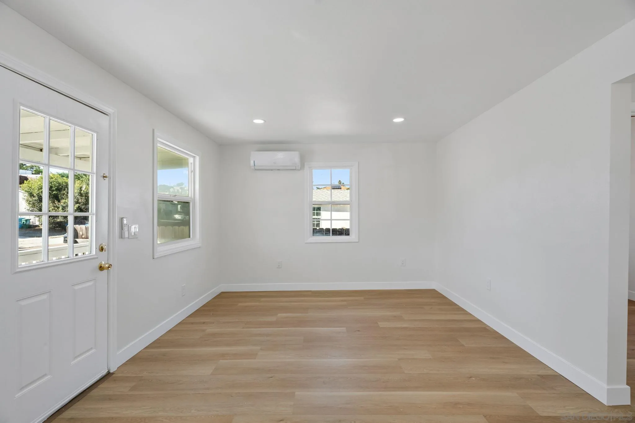 327-29 28Th St., San Diego, CA 92102 327-29 28Th St., San Diego, CA 92102