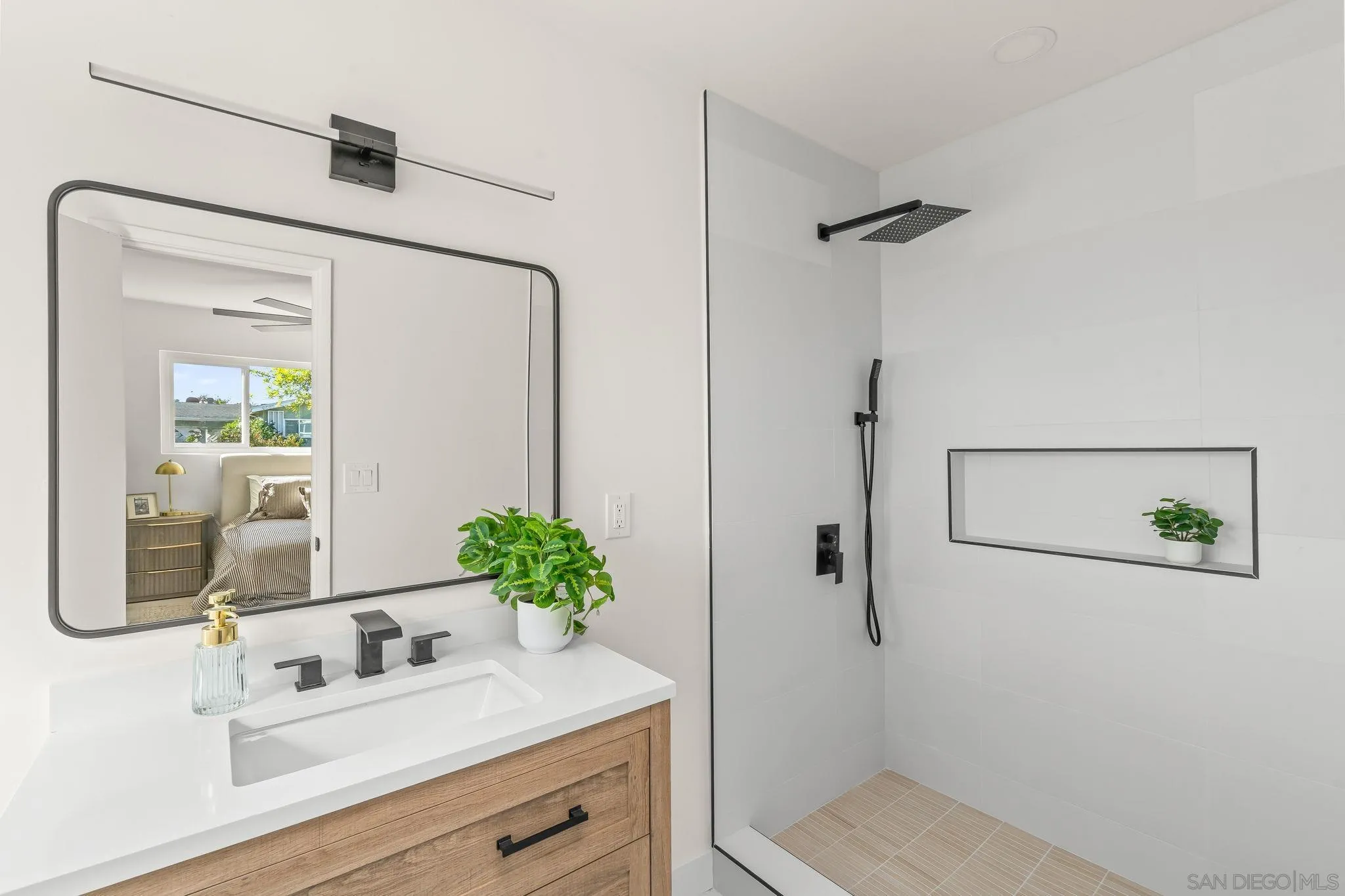 7640 Torrem St, La Mesa, CA 91942 7640 Torrem St, La Mesa, CA 91942