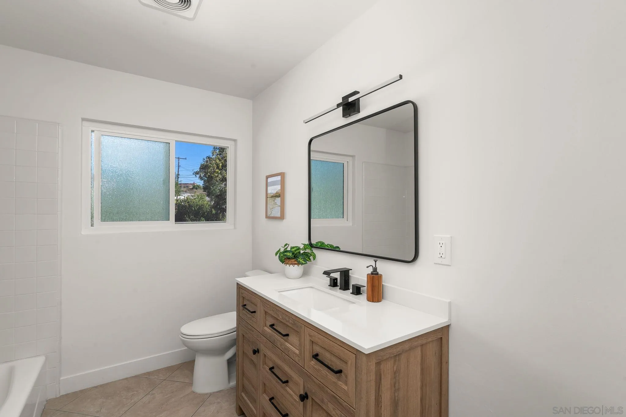 7640 Torrem St, La Mesa, CA 91942 7640 Torrem St, La Mesa, CA 91942