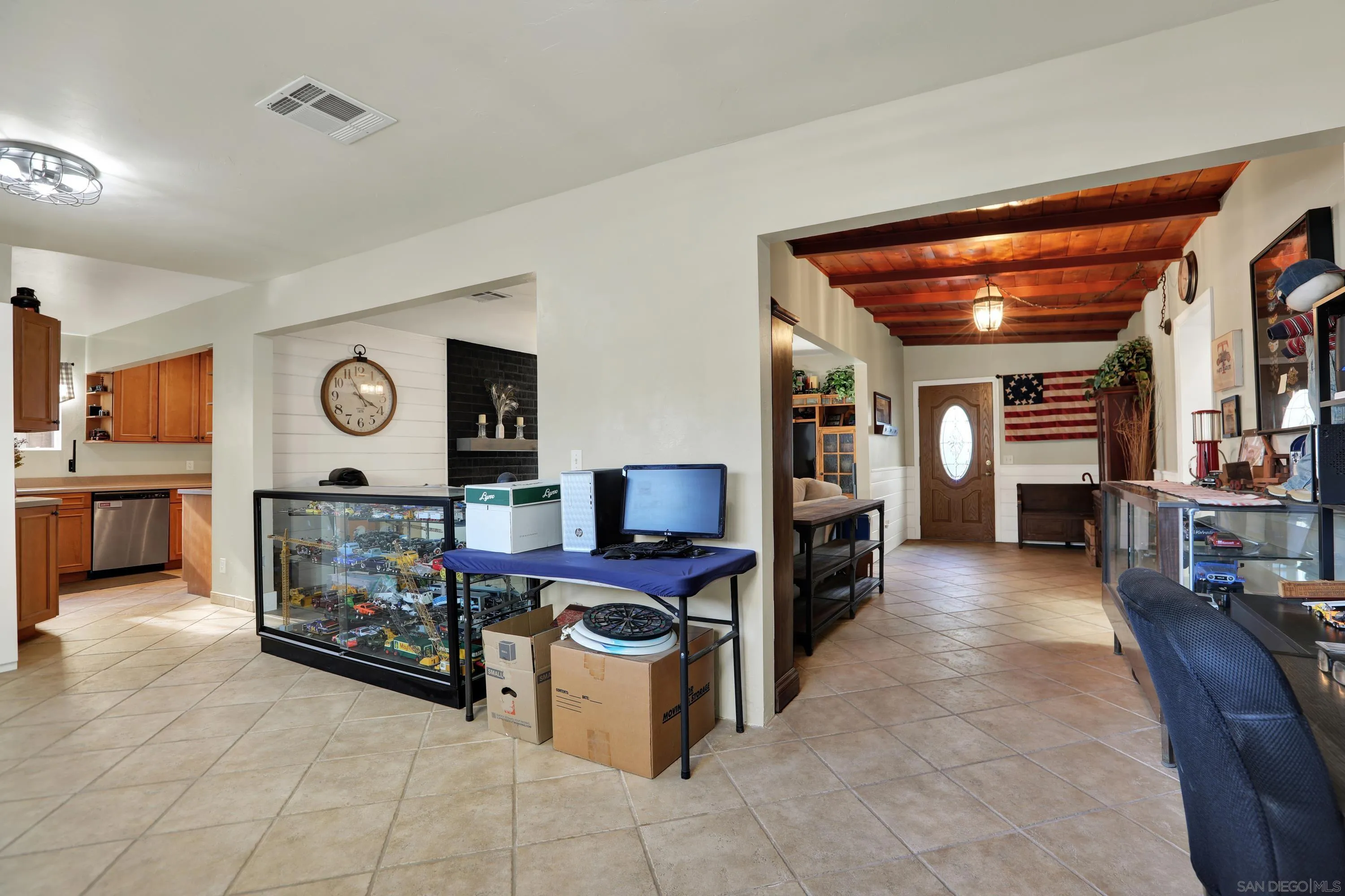 4643 Firestone St., San Diego, CA 92117 4643 Firestone St., San Diego, CA 92117