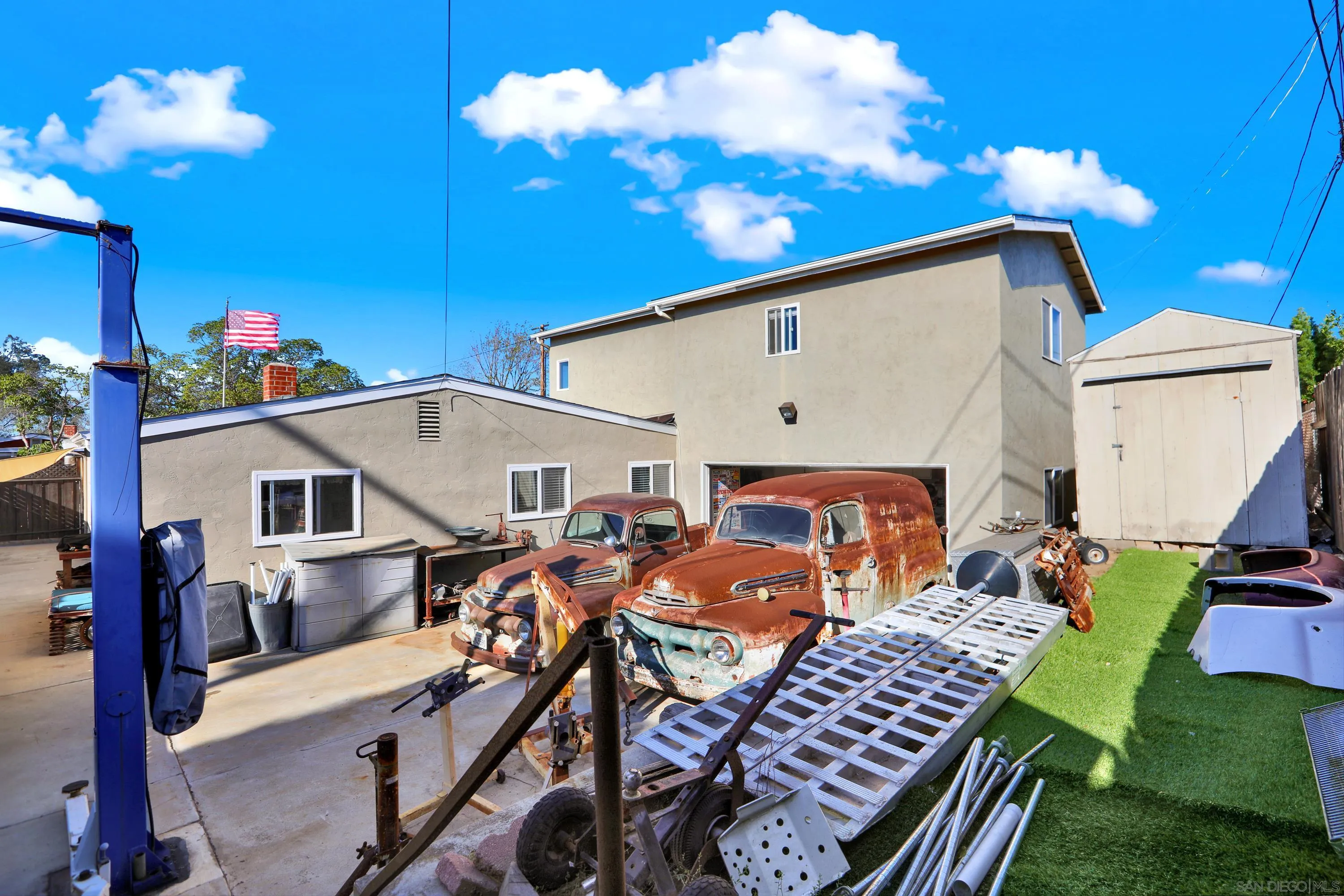 4643 Firestone St., San Diego, CA 92117 4643 Firestone St., San Diego, CA 92117