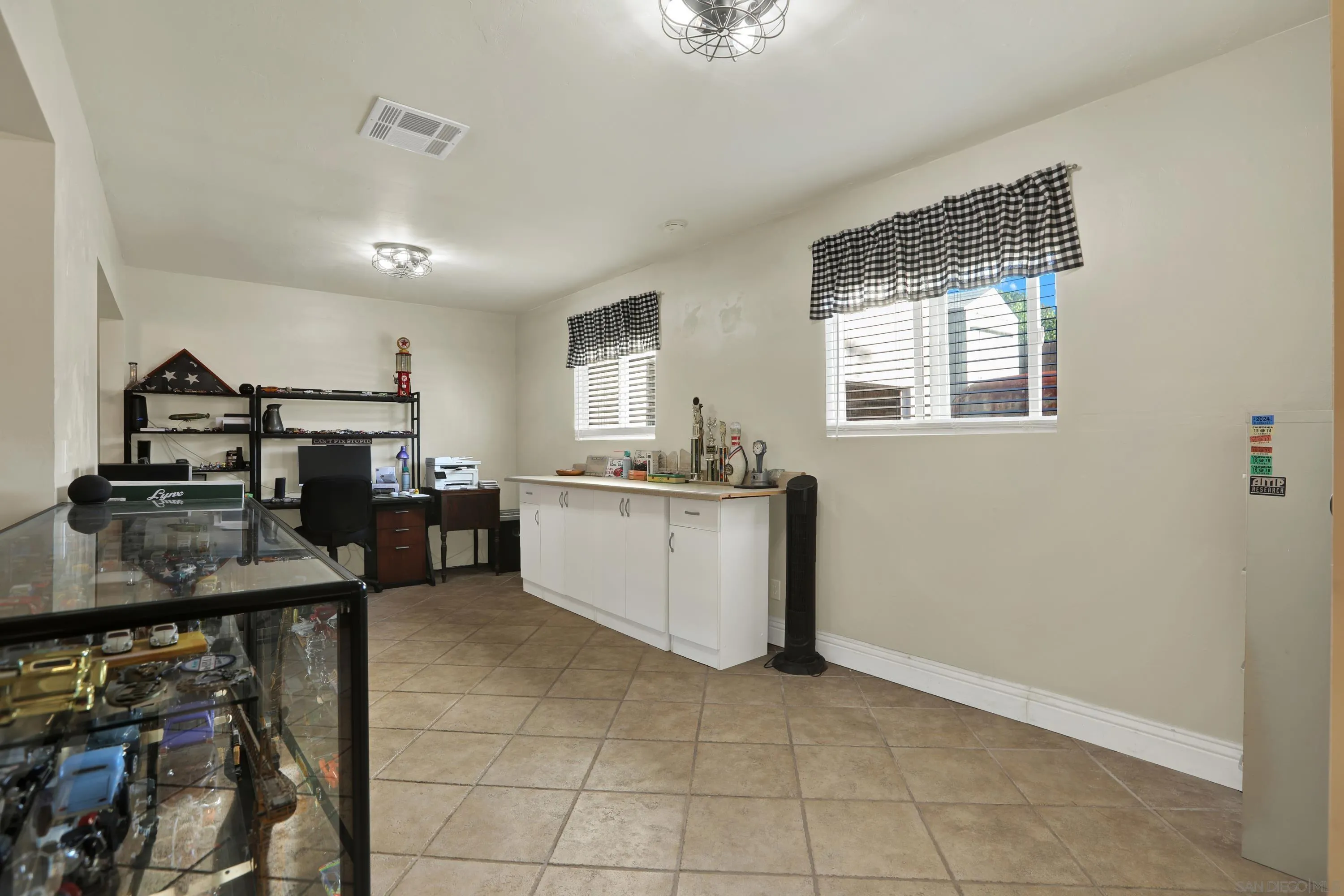 4643 Firestone St., San Diego, CA 92117 4643 Firestone St., San Diego, CA 92117