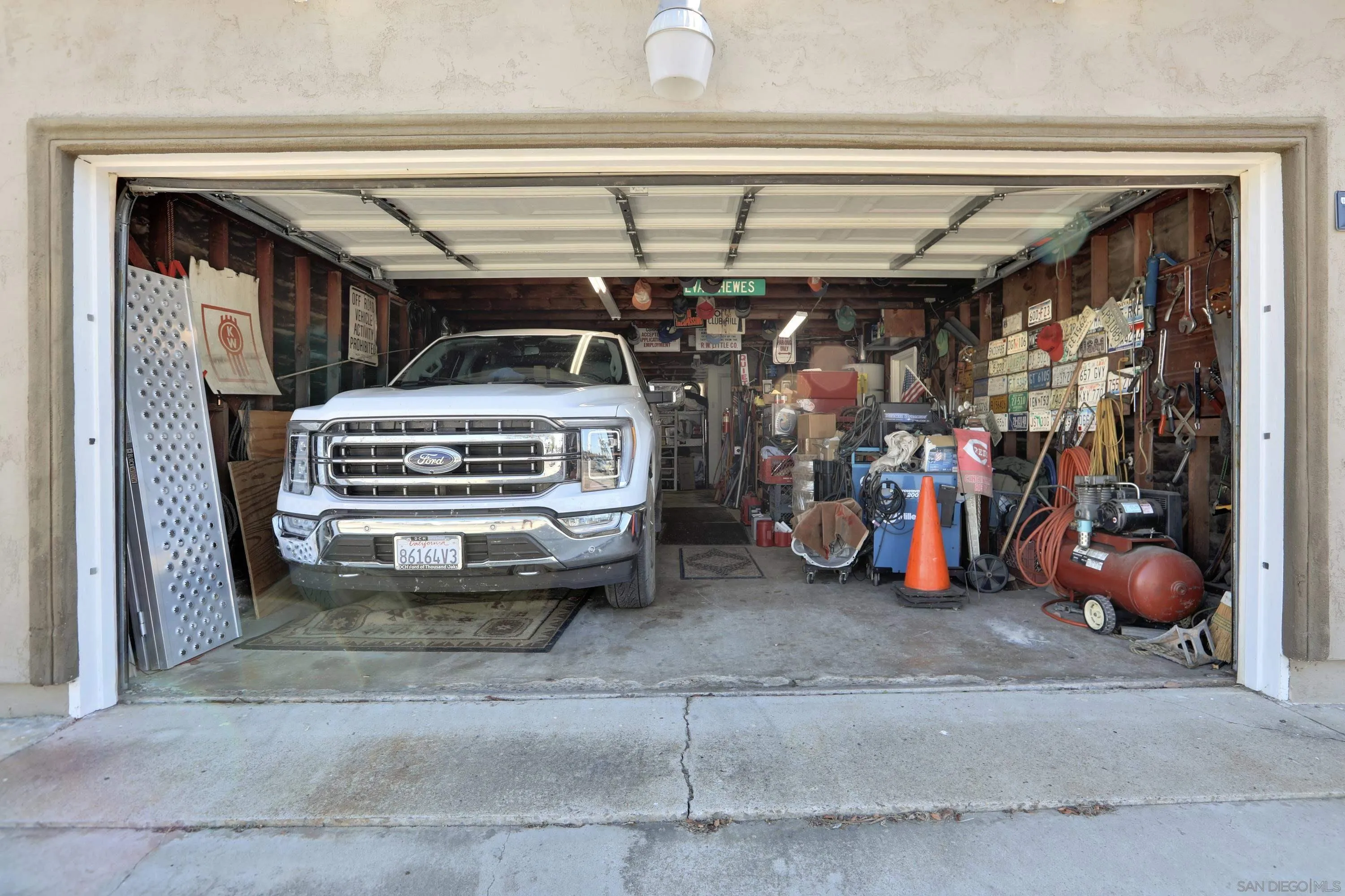 4643 Firestone St., San Diego, CA 92117 4643 Firestone St., San Diego, CA 92117