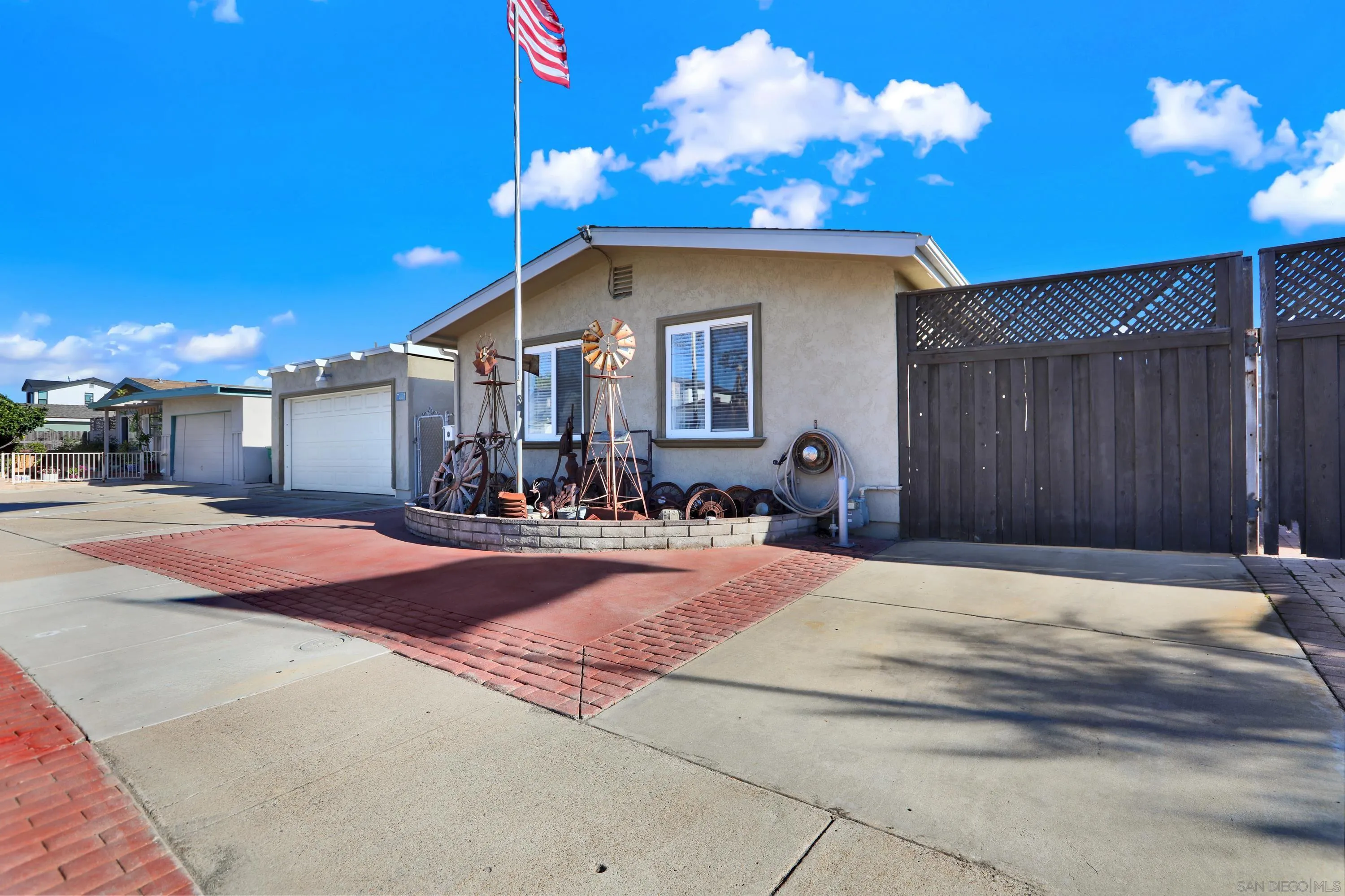 4643 Firestone St., San Diego, CA 92117 4643 Firestone St., San Diego, CA 92117