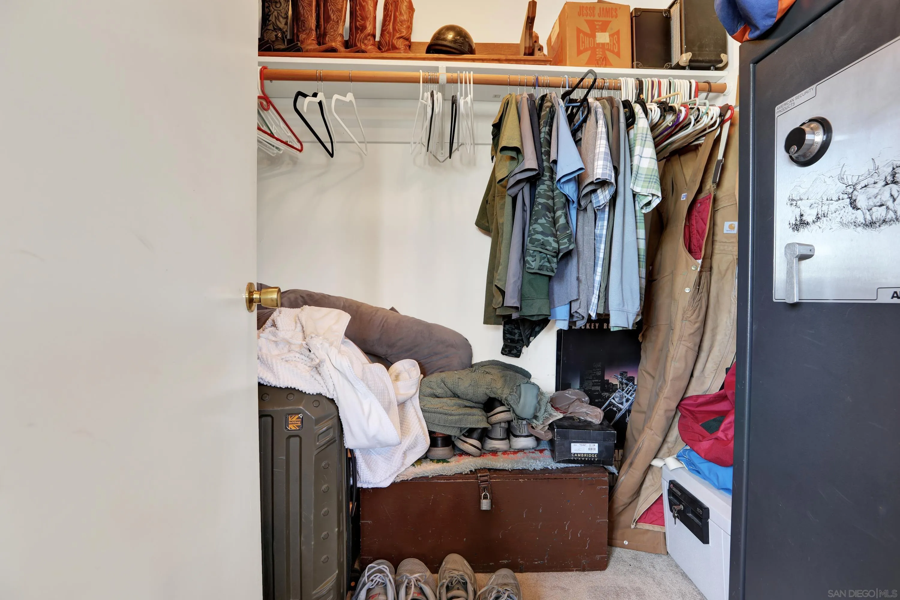 4643 Firestone St., San Diego, CA 92117 4643 Firestone St., San Diego, CA 92117