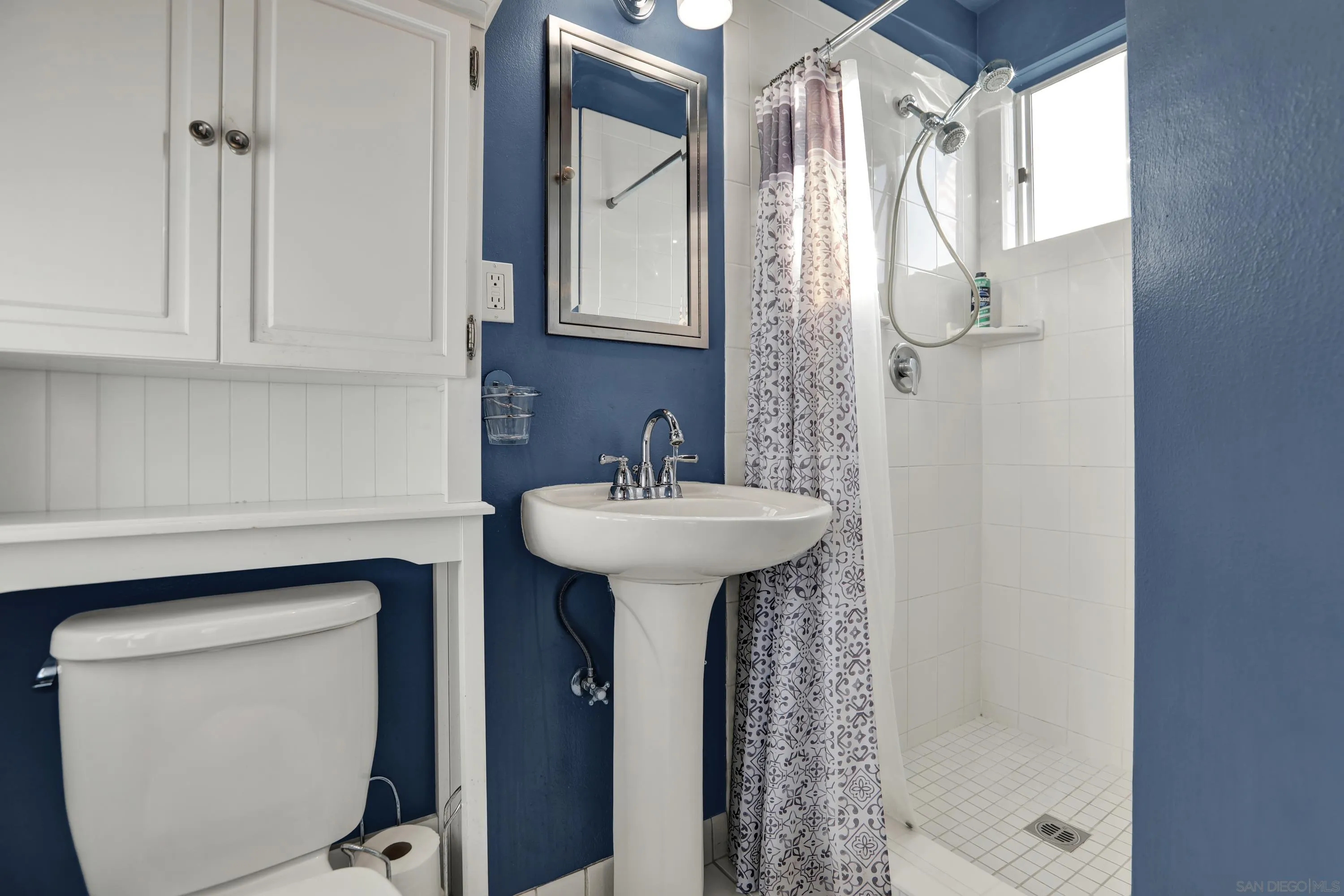 4643 Firestone St., San Diego, CA 92117 4643 Firestone St., San Diego, CA 92117