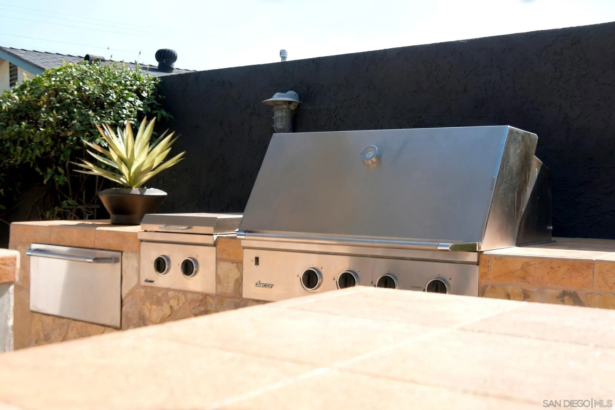 2582 Meadow Lark Drive, San Diego, CA 92123 2582 Meadow Lark Drive, San Diego, CA 92123
