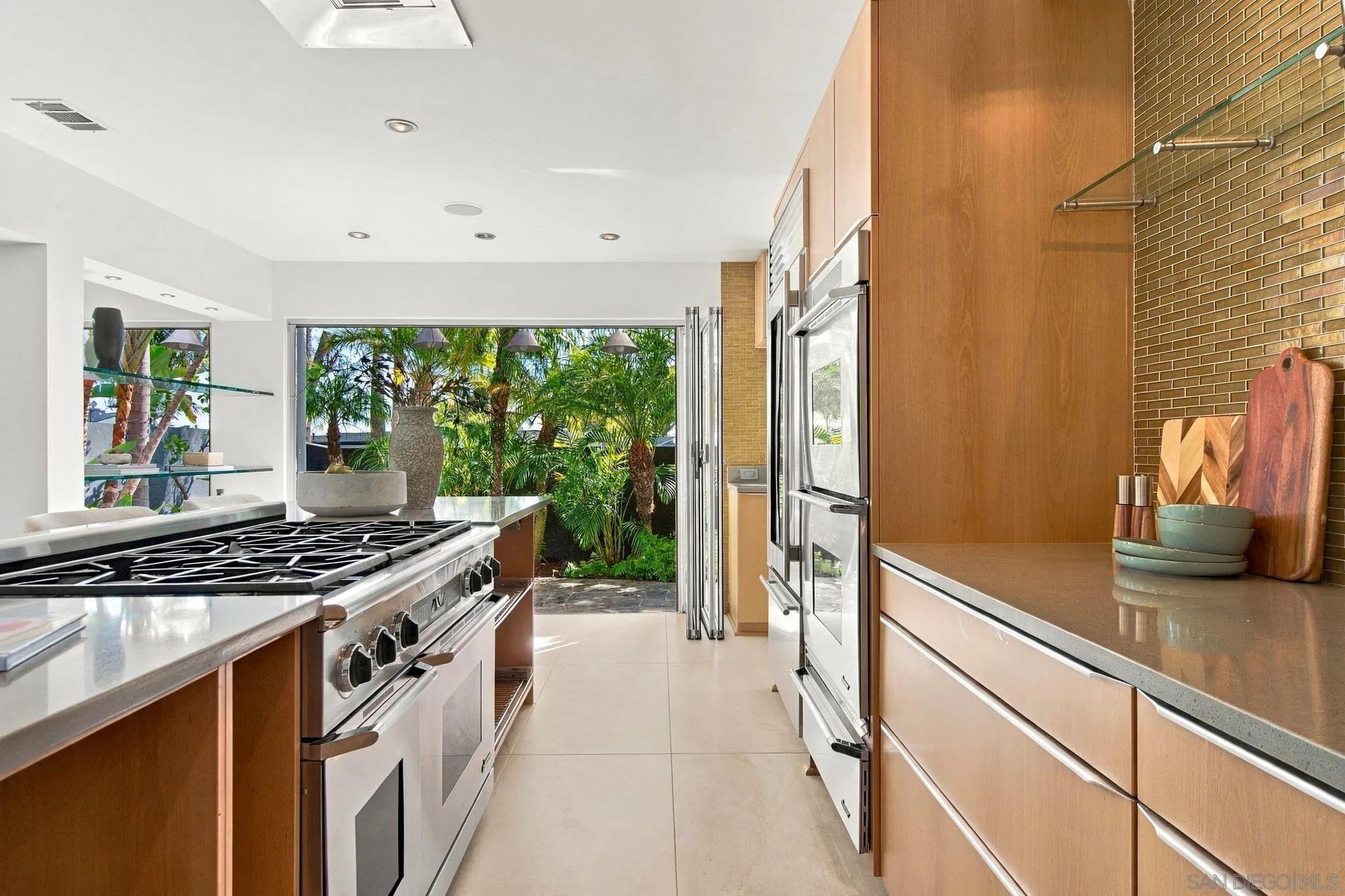2582 Meadow Lark Drive, San Diego, CA 92123 2582 Meadow Lark Drive, San Diego, CA 92123