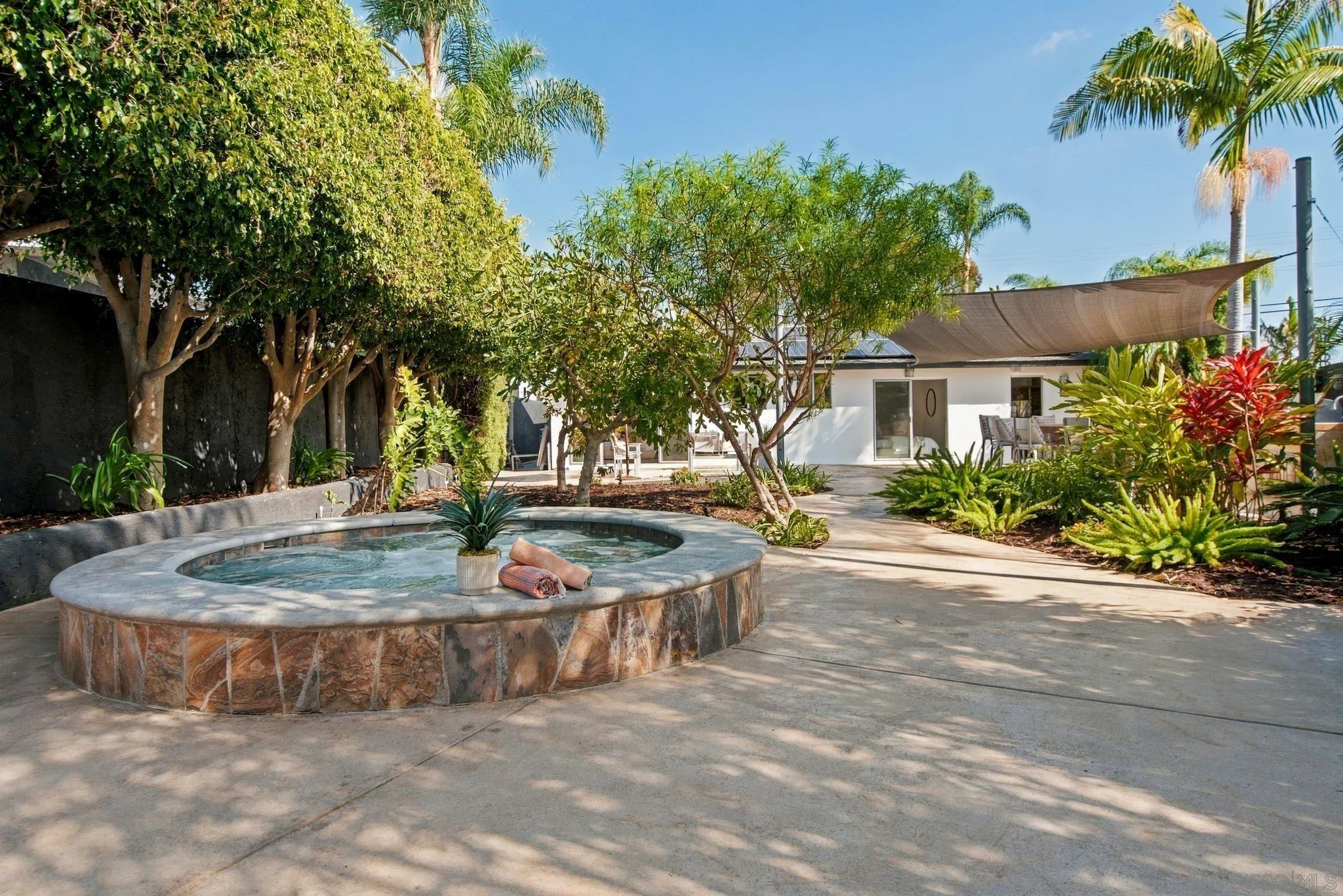 2582 Meadow Lark Drive, San Diego, CA 92123 2582 Meadow Lark Drive, San Diego, CA 92123
