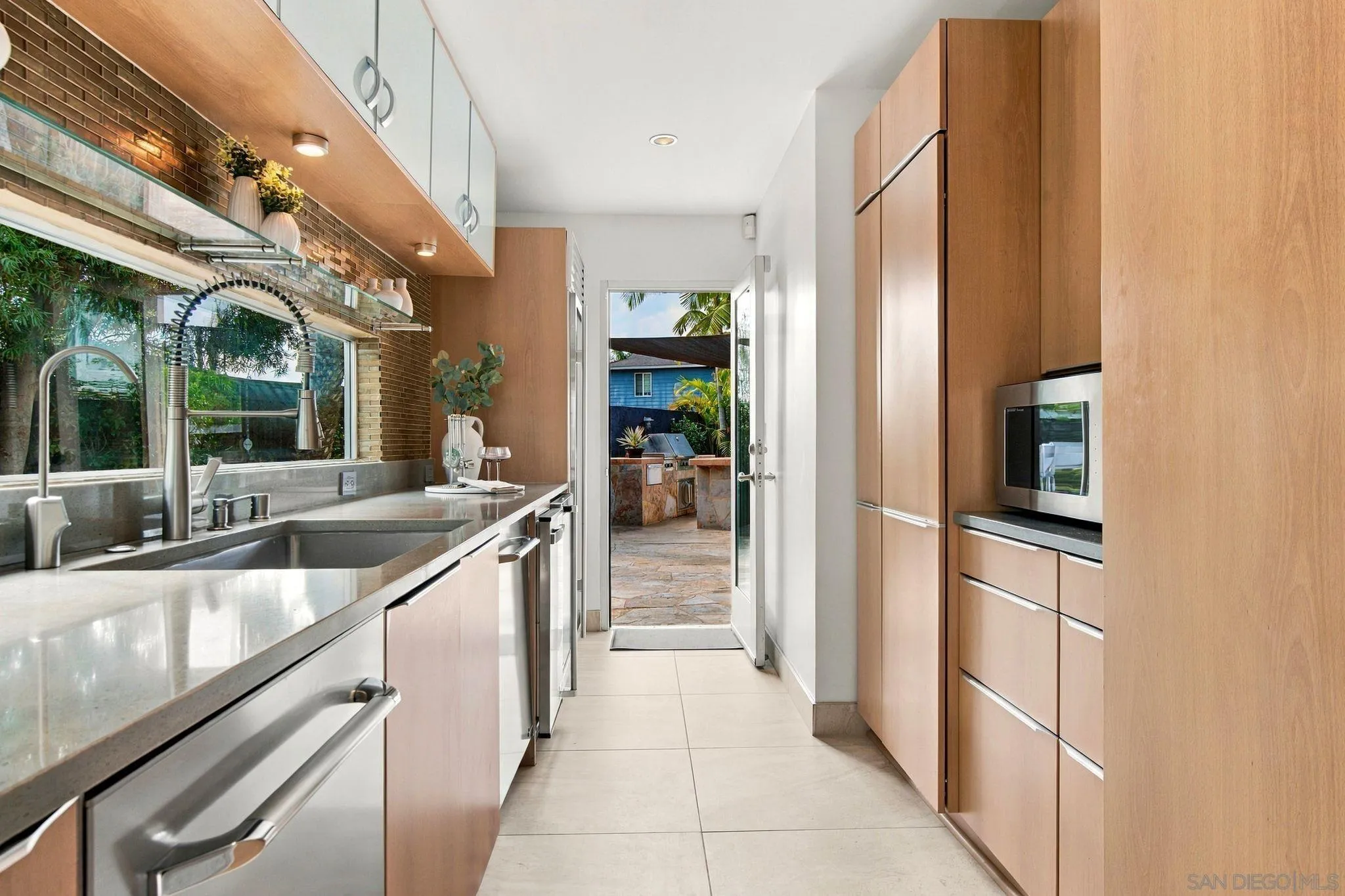 2582 Meadow Lark Drive, San Diego, CA 92123 2582 Meadow Lark Drive, San Diego, CA 92123