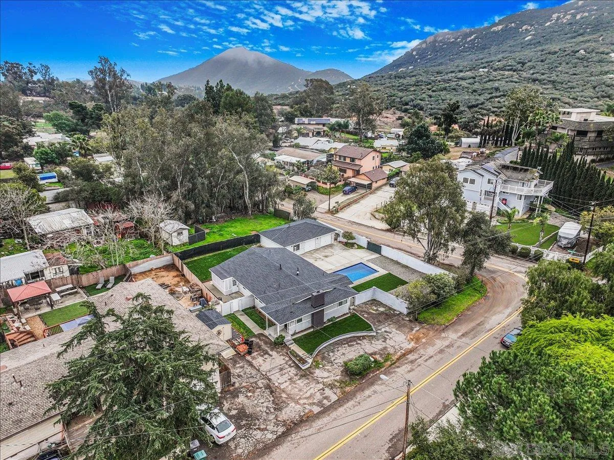 2408 Suncrest Blvd, El Cajon, CA 92021 2408 Suncrest Blvd, El Cajon, CA 92021