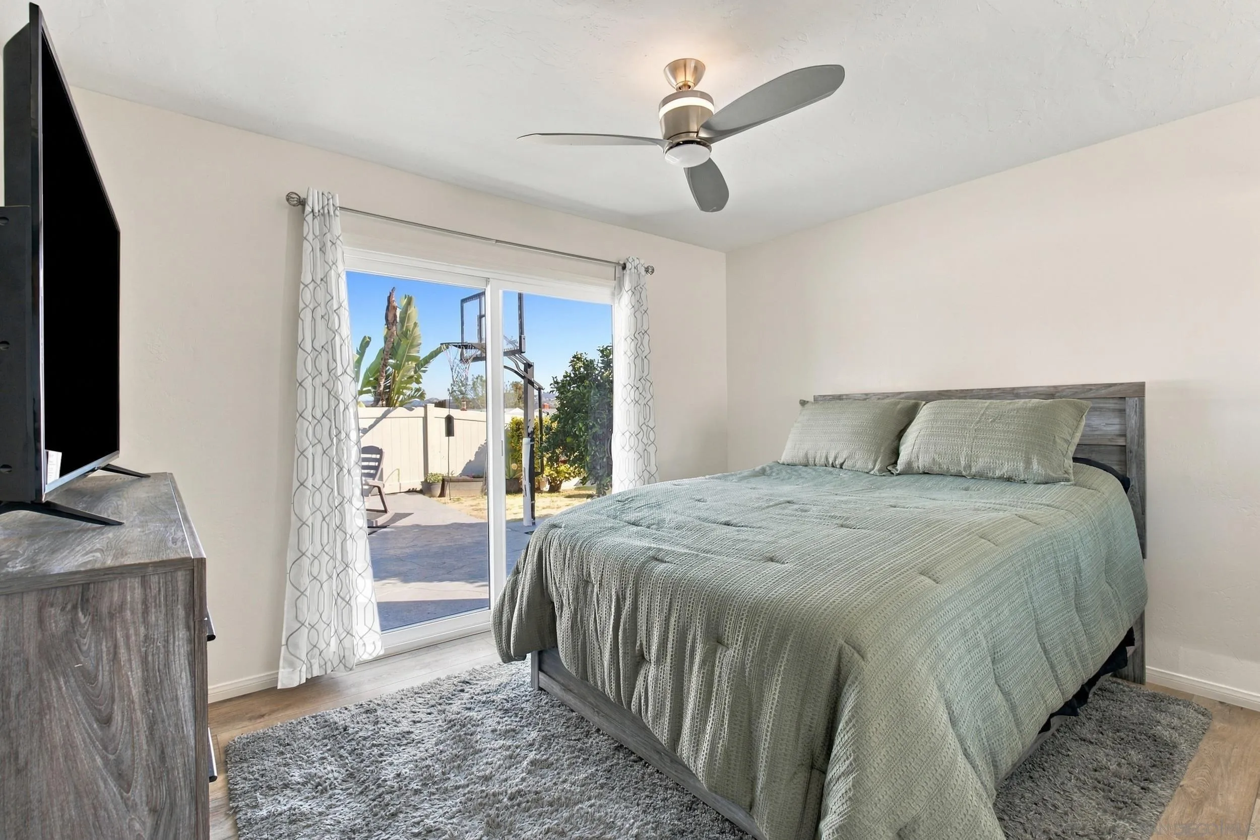 https://cdn.realtyfeed.com/cdn/127/260025941/42e7349dcb2fe629c128c2a99587e166.webp