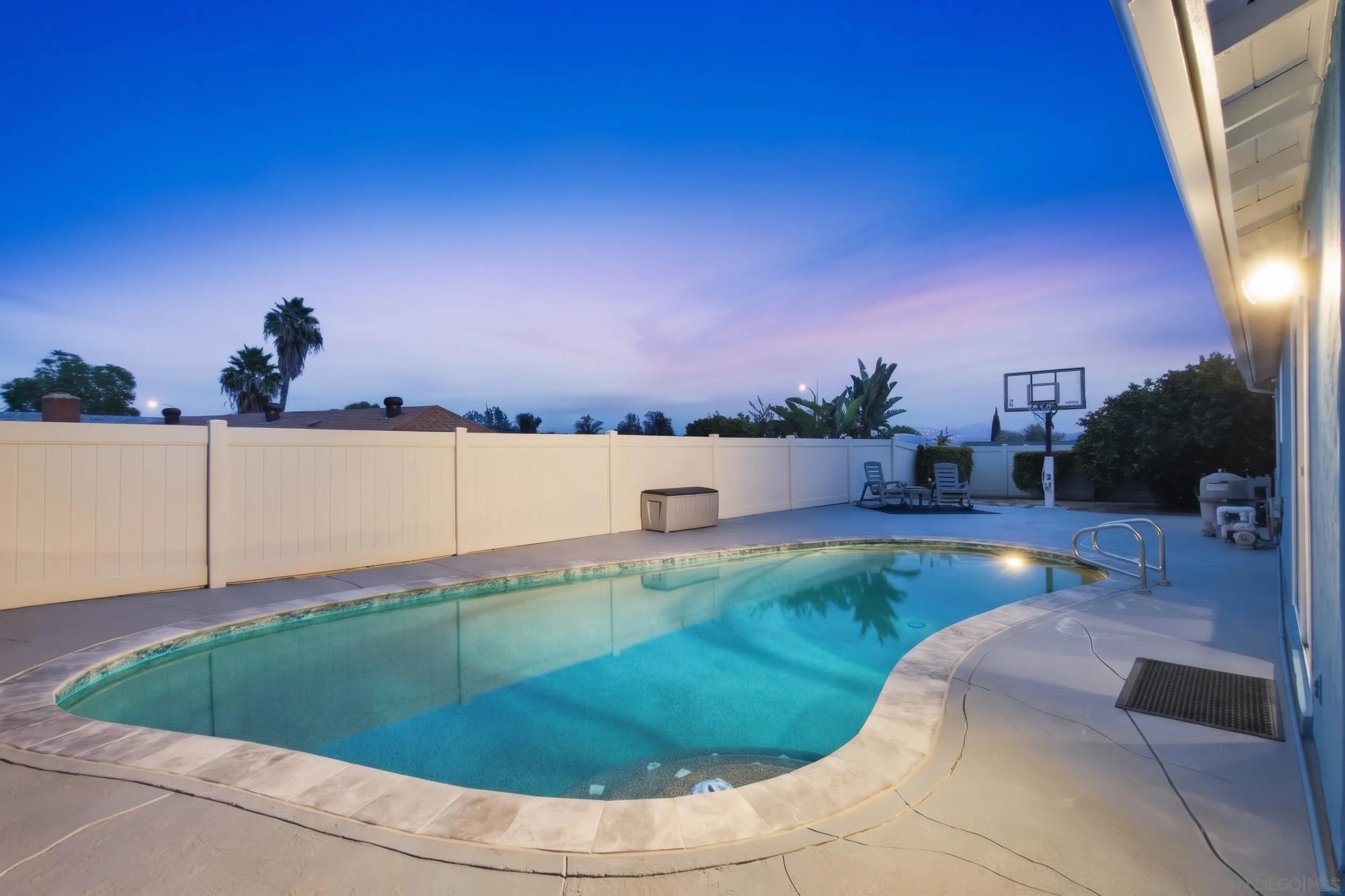 https://cdn.realtyfeed.com/cdn/127/260025941/634db8850c82abb1286a26c709cb1e45.webp