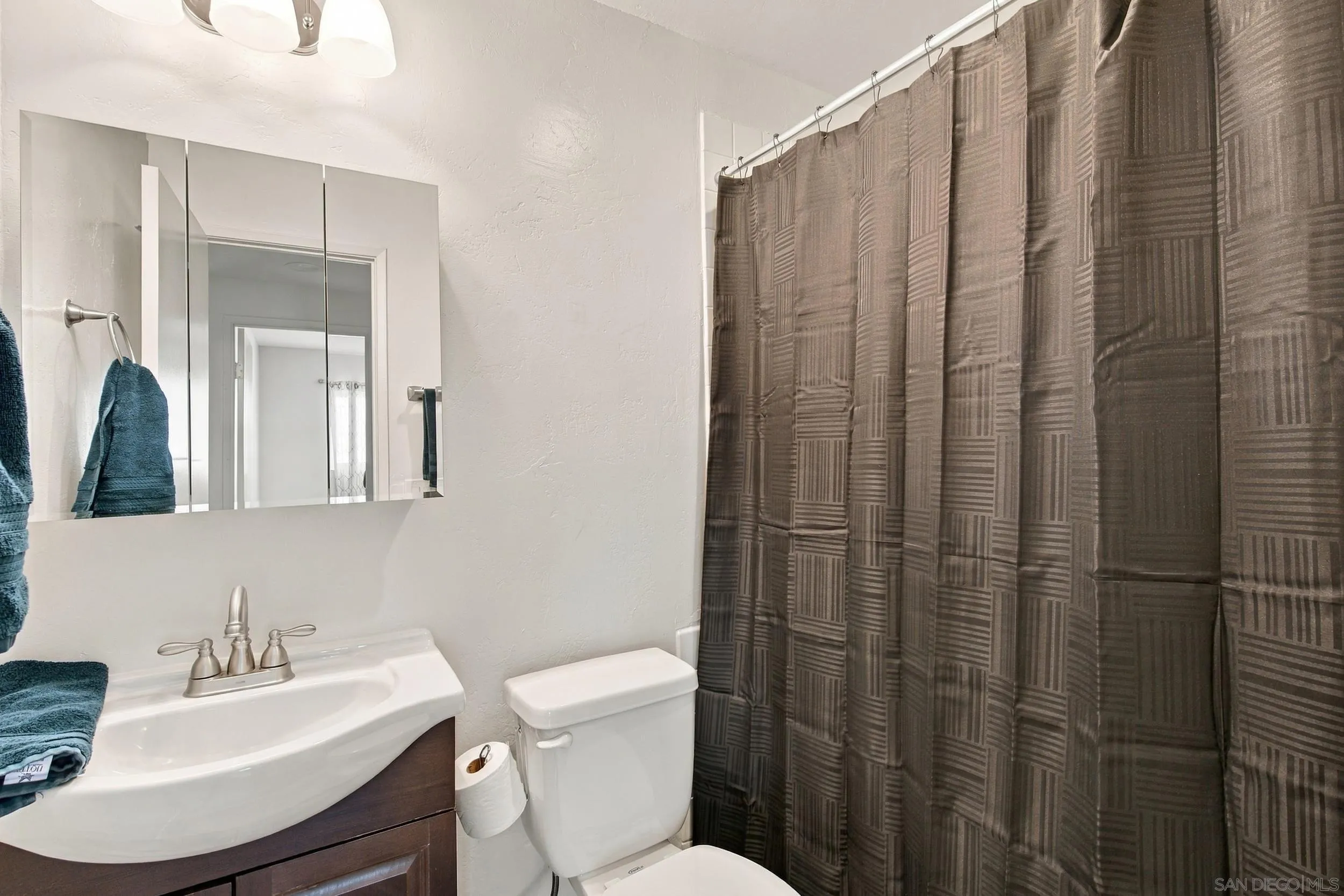 https://cdn.realtyfeed.com/cdn/127/260025941/d684fa4ab5f18415174720ea7e871697.webp