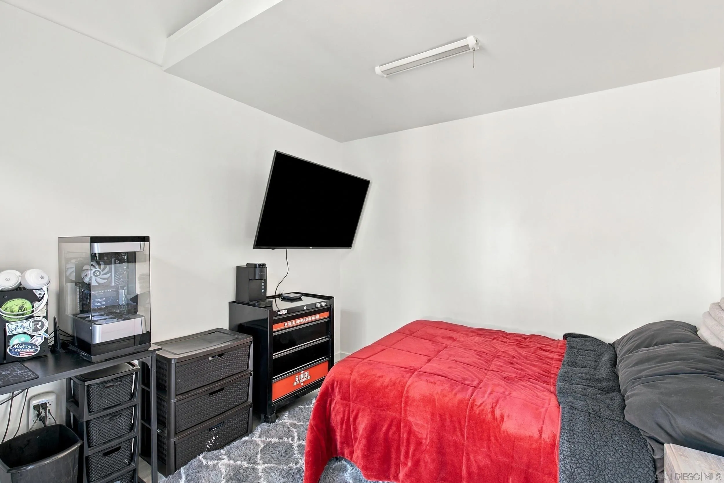 https://cdn.realtyfeed.com/cdn/127/260025941/ec6eb5d1098fde38e5bf1c3fe191a2e9.webp