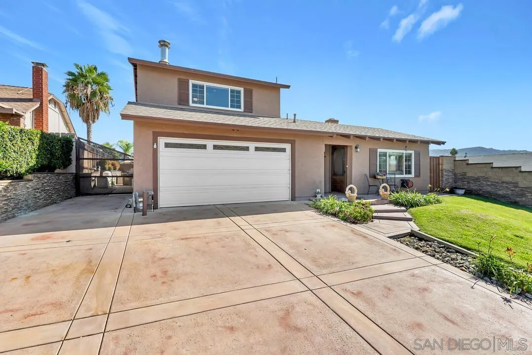 9931 Kincaid St, Santee, CA 92071 9931 Kincaid St, Santee, CA 92071