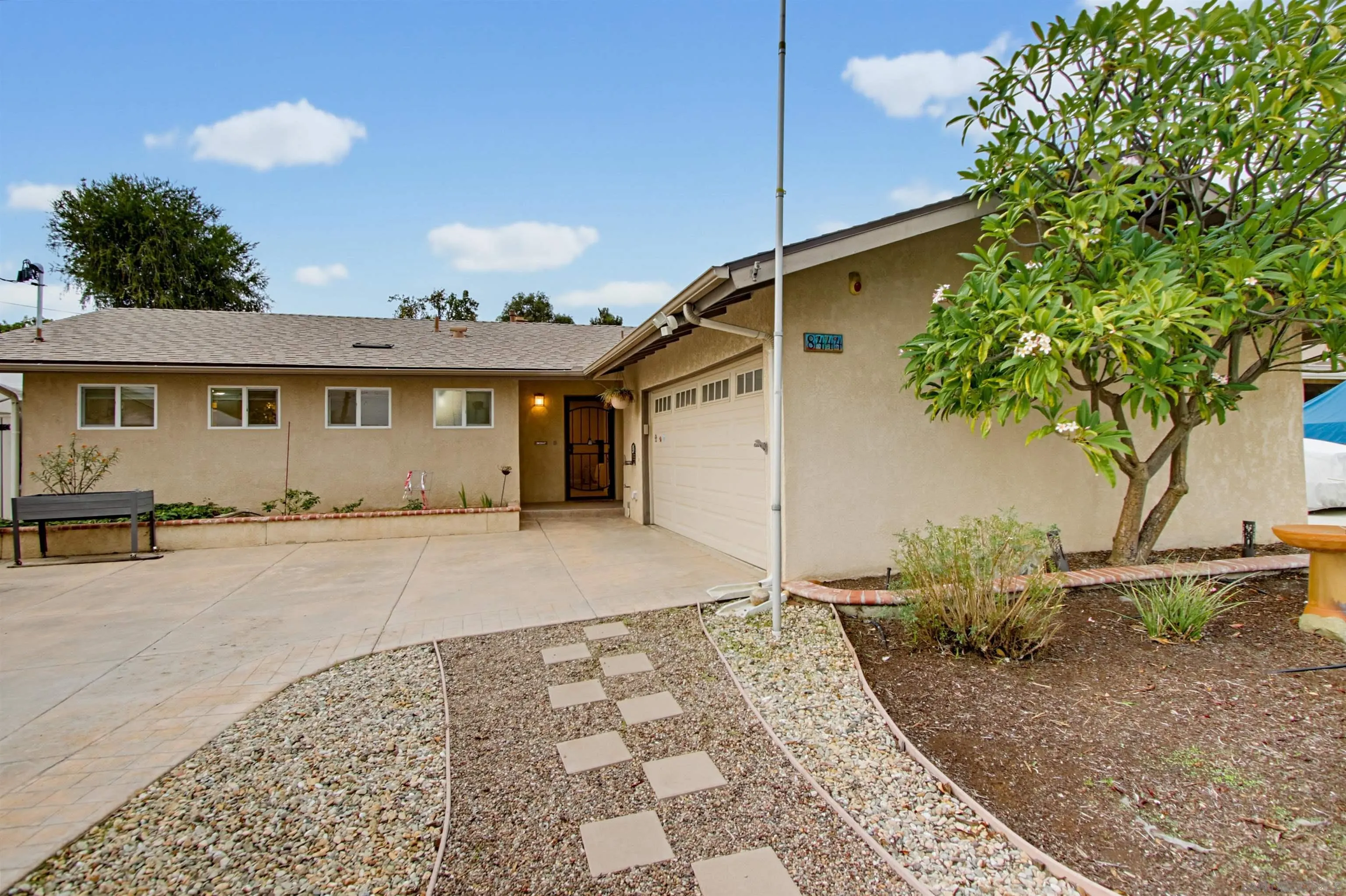 8444 Midland, La Mesa, CA 91941 8444 Midland, La Mesa, CA 91941