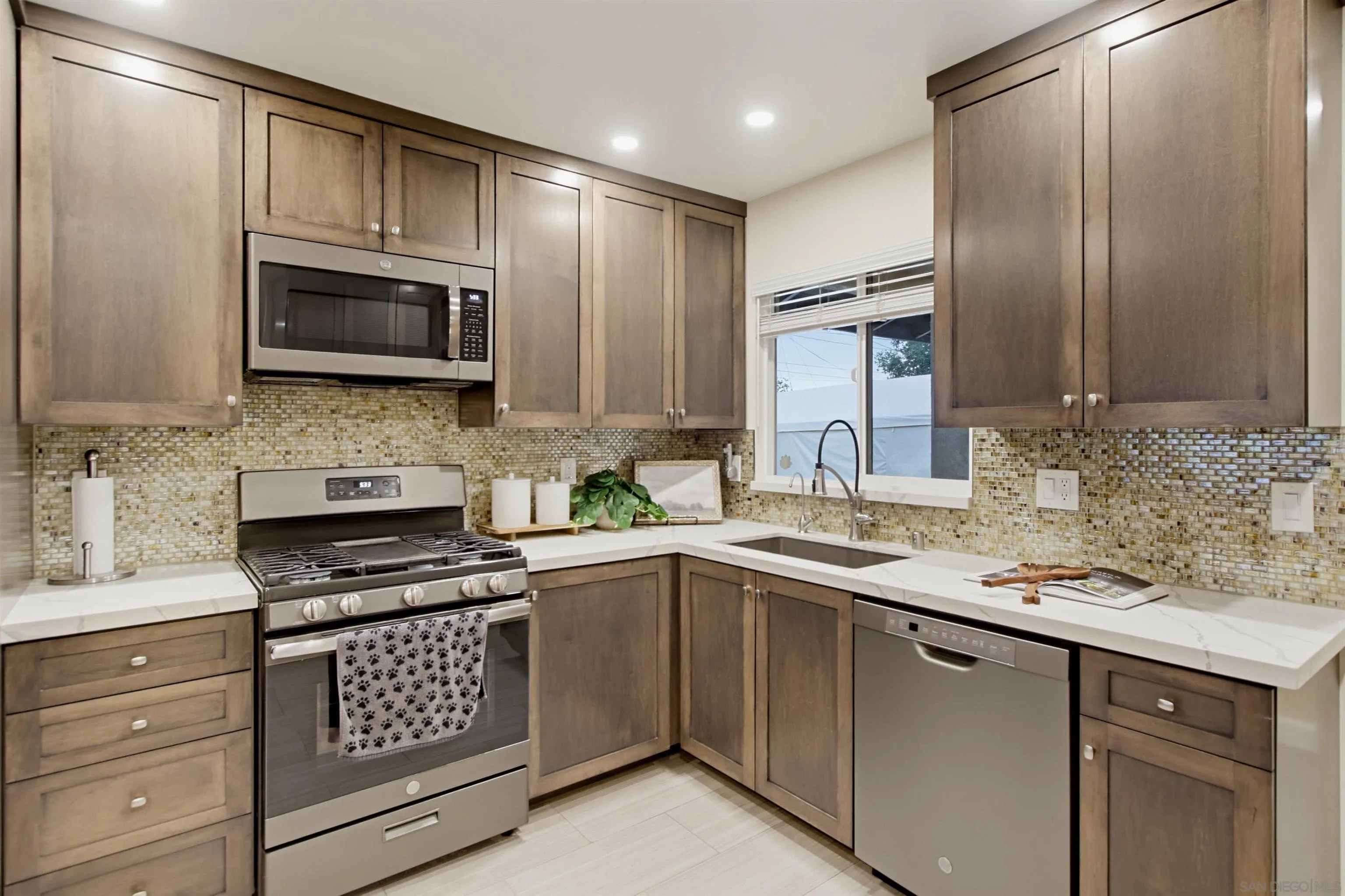 8444 Midland, La Mesa, CA 91941 8444 Midland, La Mesa, CA 91941