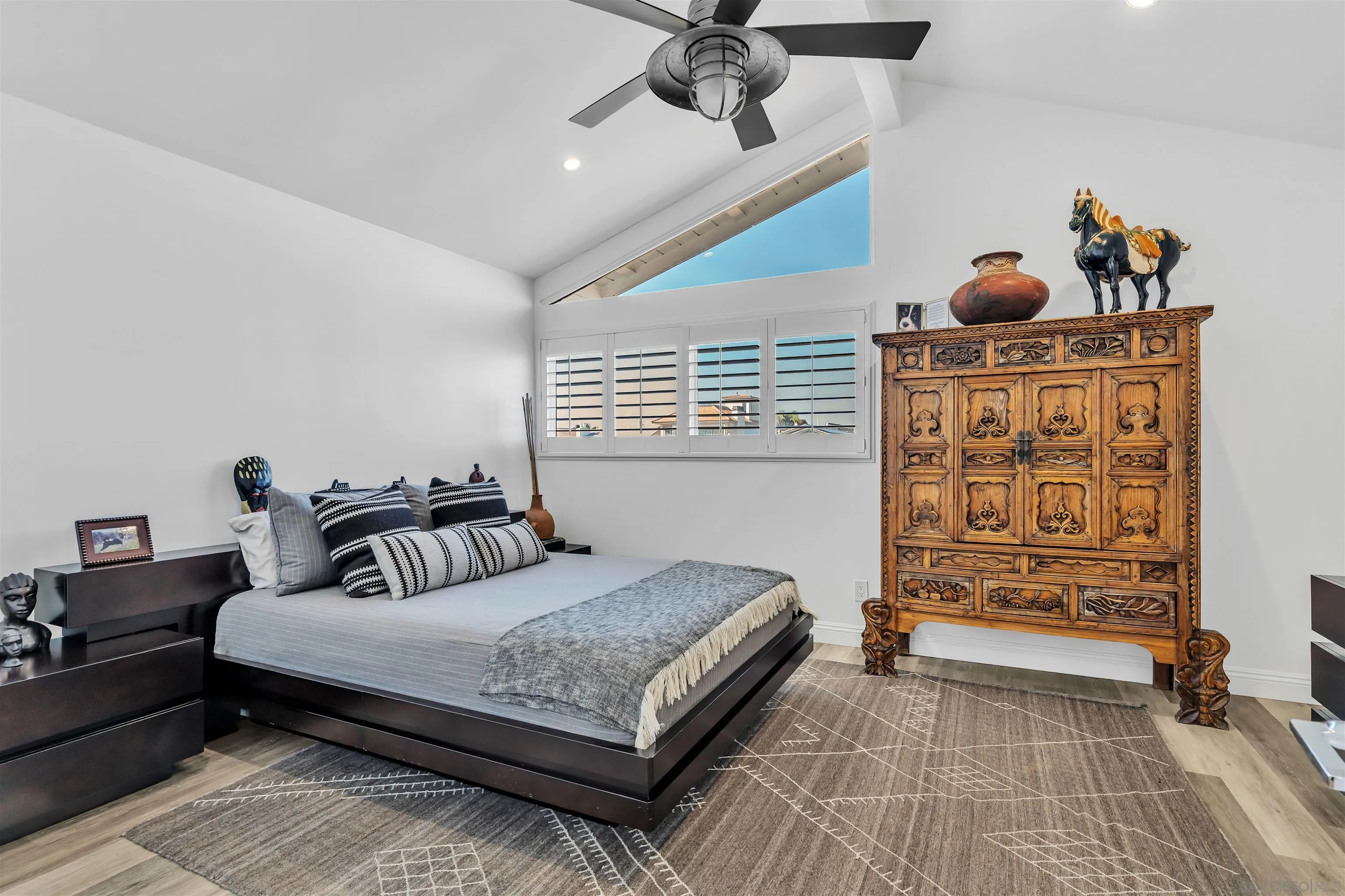 27 Sandpiper Strand, Coronado, CA 92118 27 Sandpiper Strand, Coronado, CA 92118