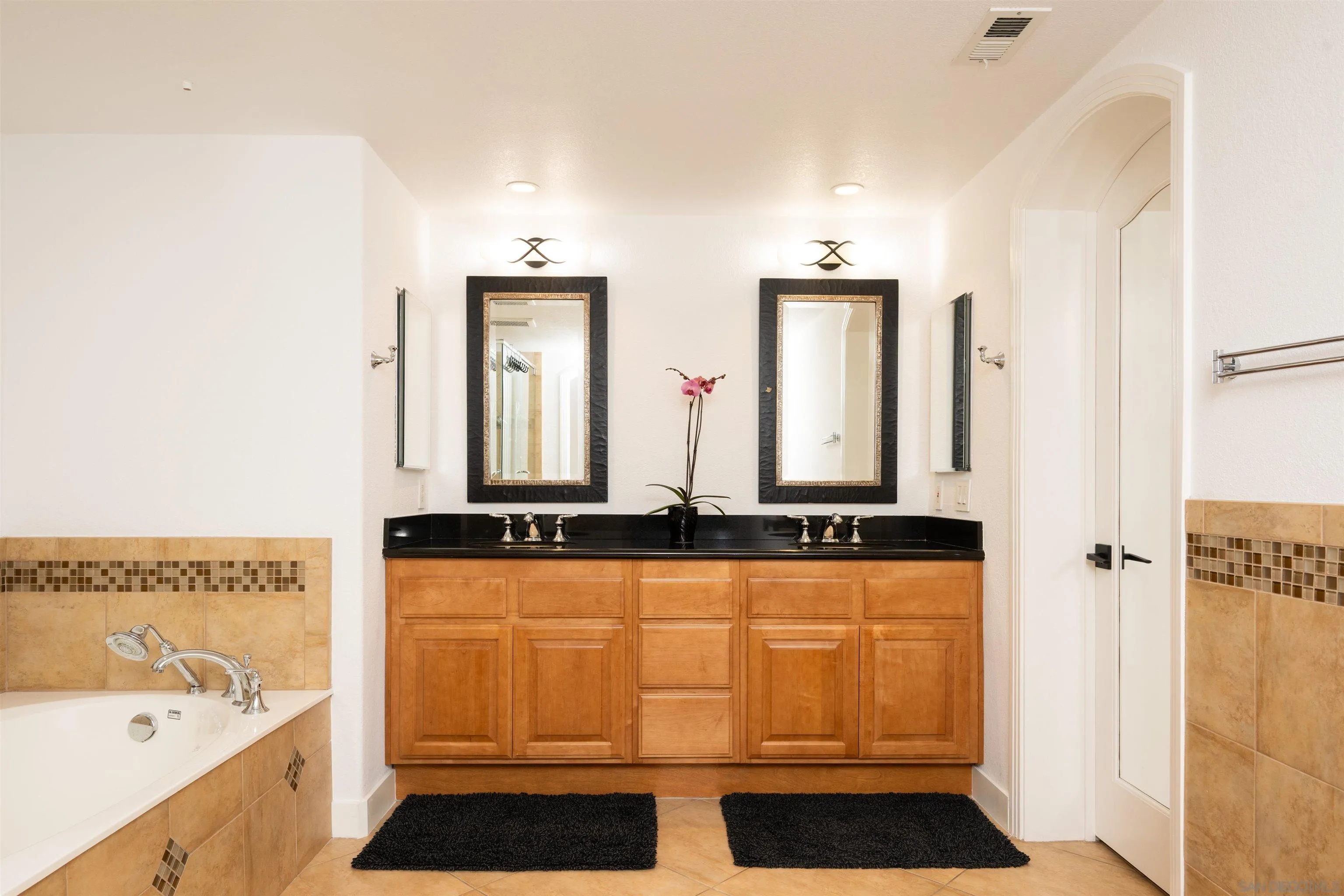 310 W G St, #110, San Diego, CA 92101 310 W G St, #110, San Diego, CA 92101
