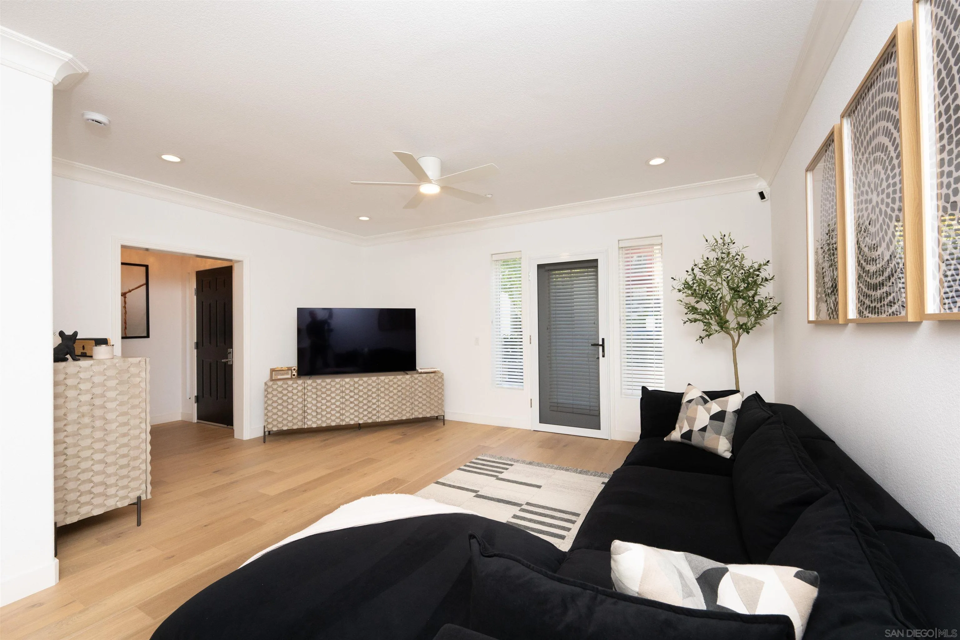 310 W G St, #110, San Diego, CA 92101 310 W G St, #110, San Diego, CA 92101