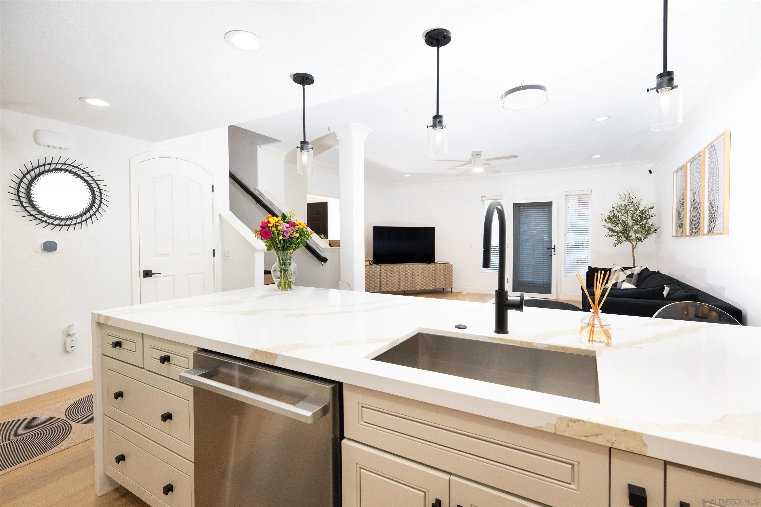 310 W G St, #110, San Diego, CA 92101 310 W G St, #110, San Diego, CA 92101