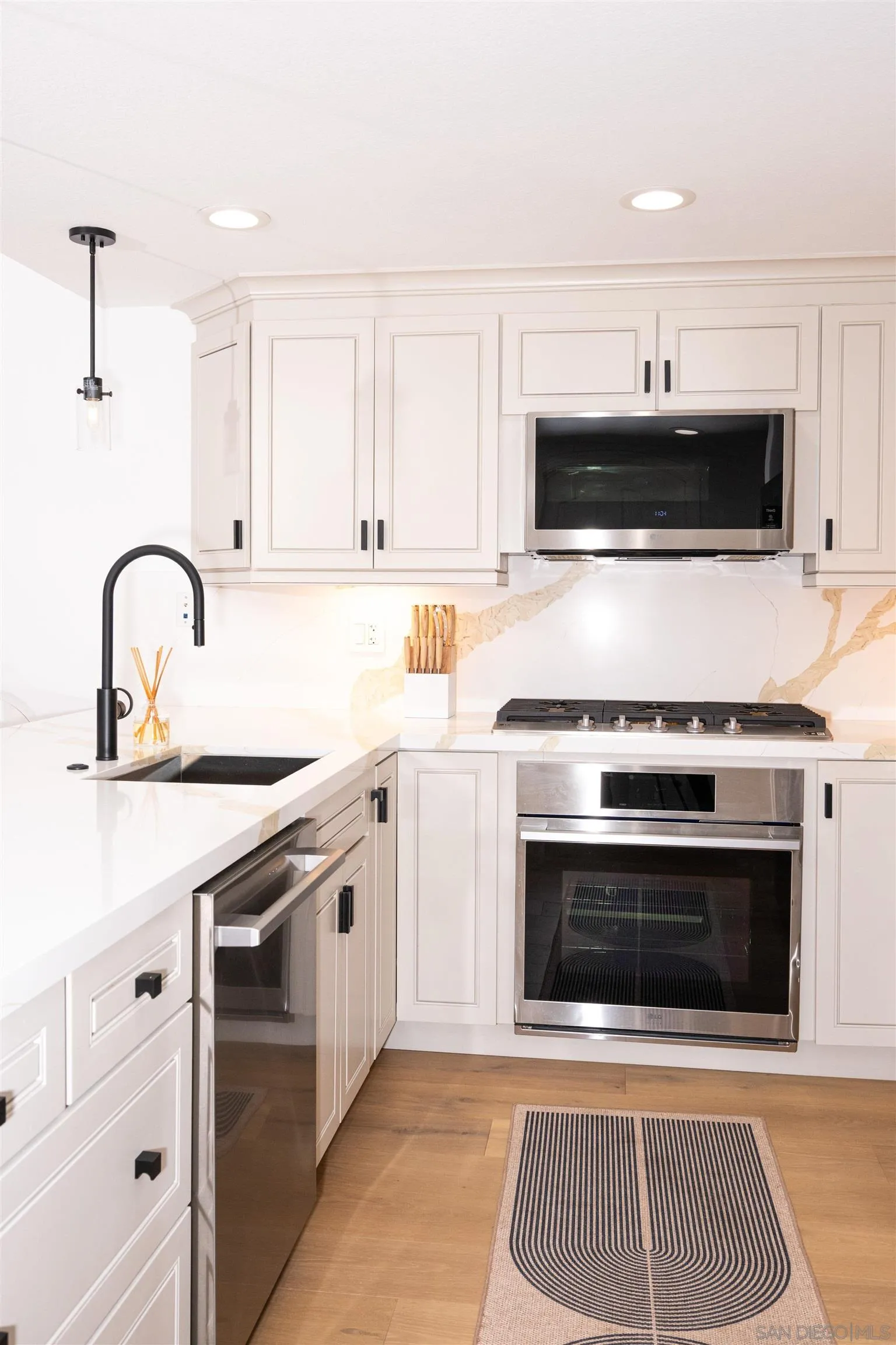 310 W G St, #110, San Diego, CA 92101 310 W G St, #110, San Diego, CA 92101