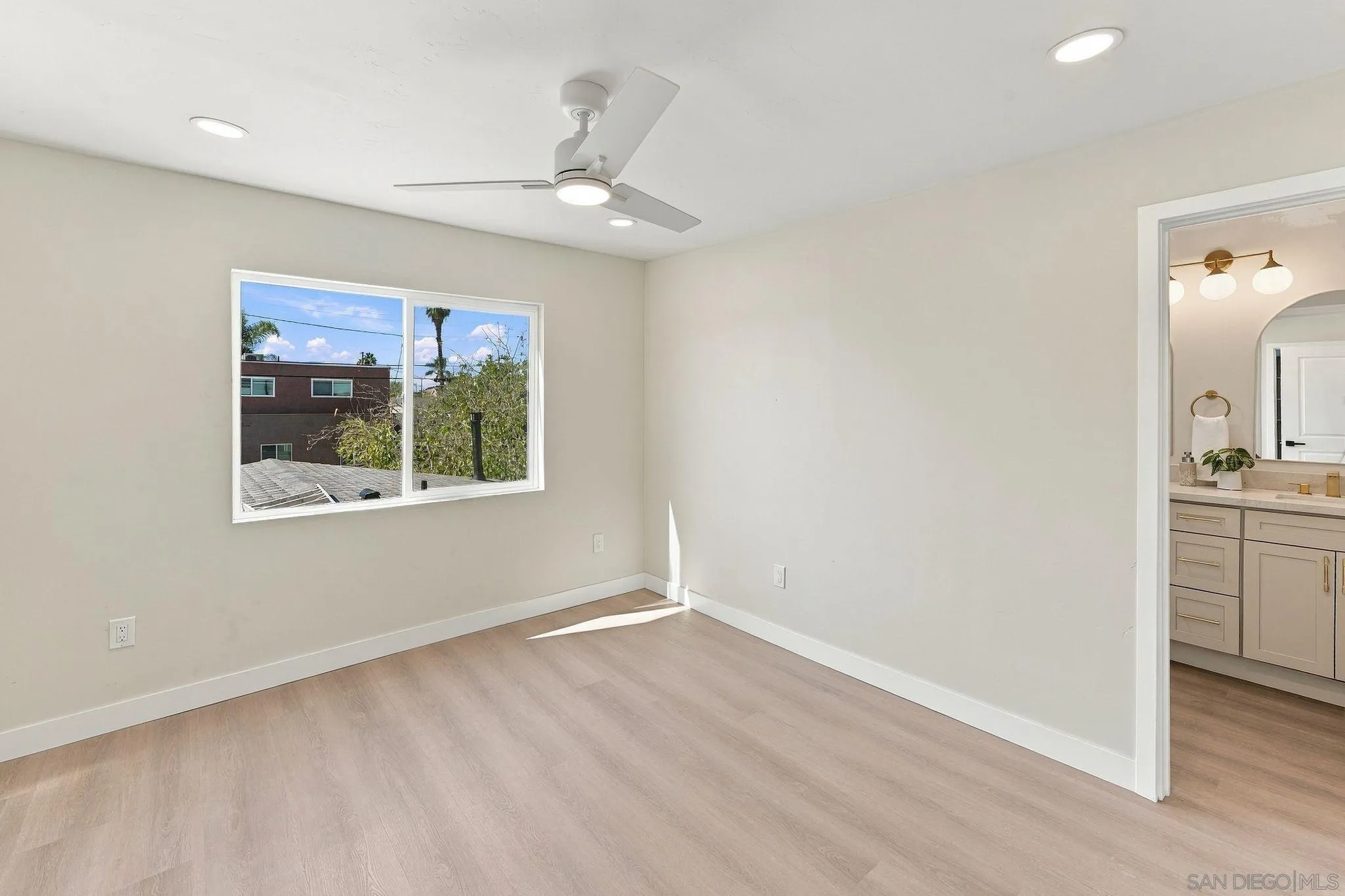 4420 38th St, San Diego, CA 92116 4420 38th St, San Diego, CA 92116
