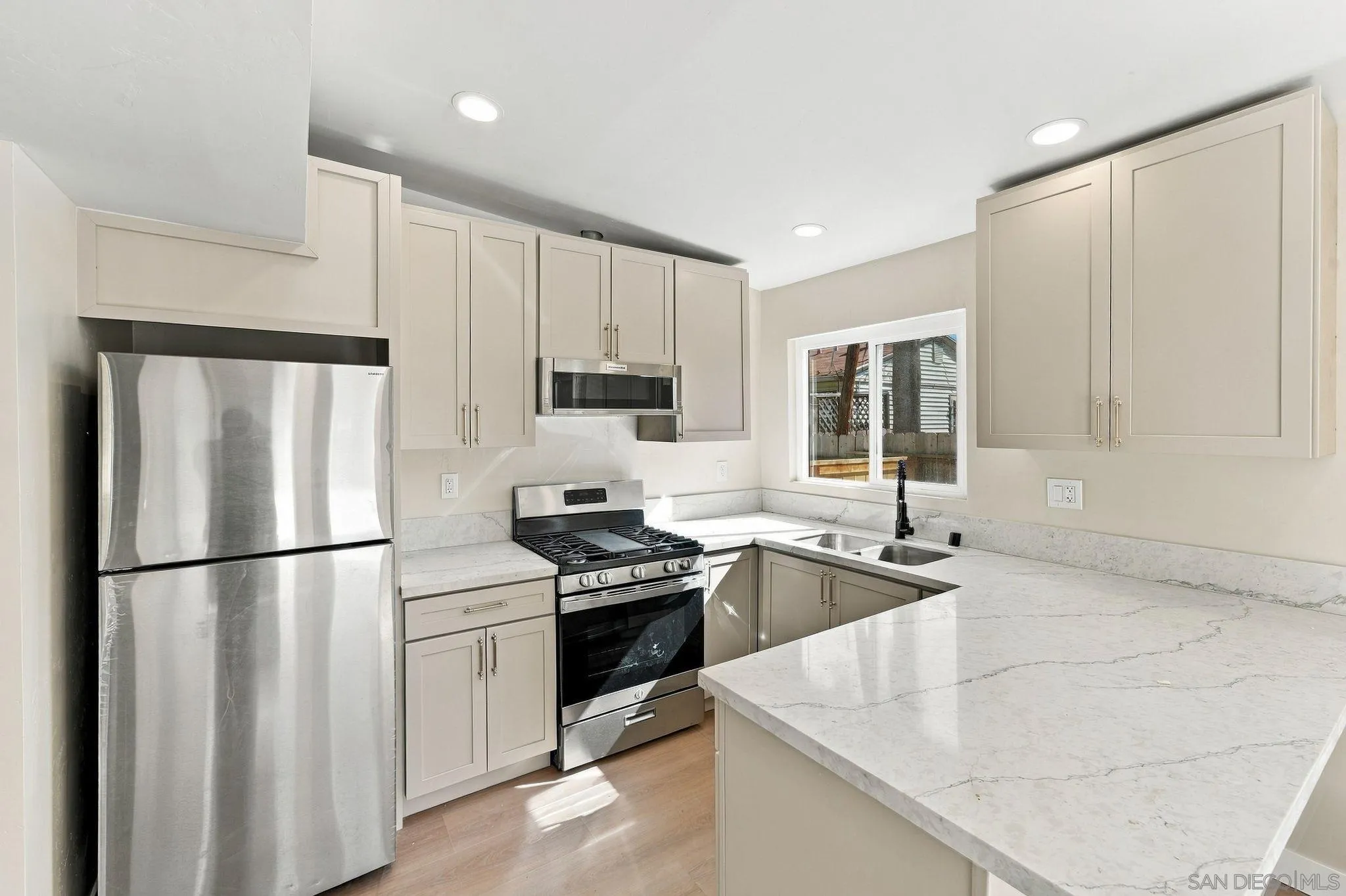 4420 38th St, San Diego, CA 92116 4420 38th St, San Diego, CA 92116