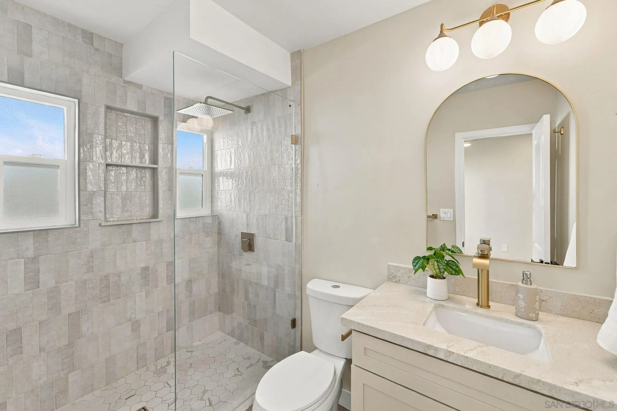 4420 38th St, San Diego, CA 92116 4420 38th St, San Diego, CA 92116