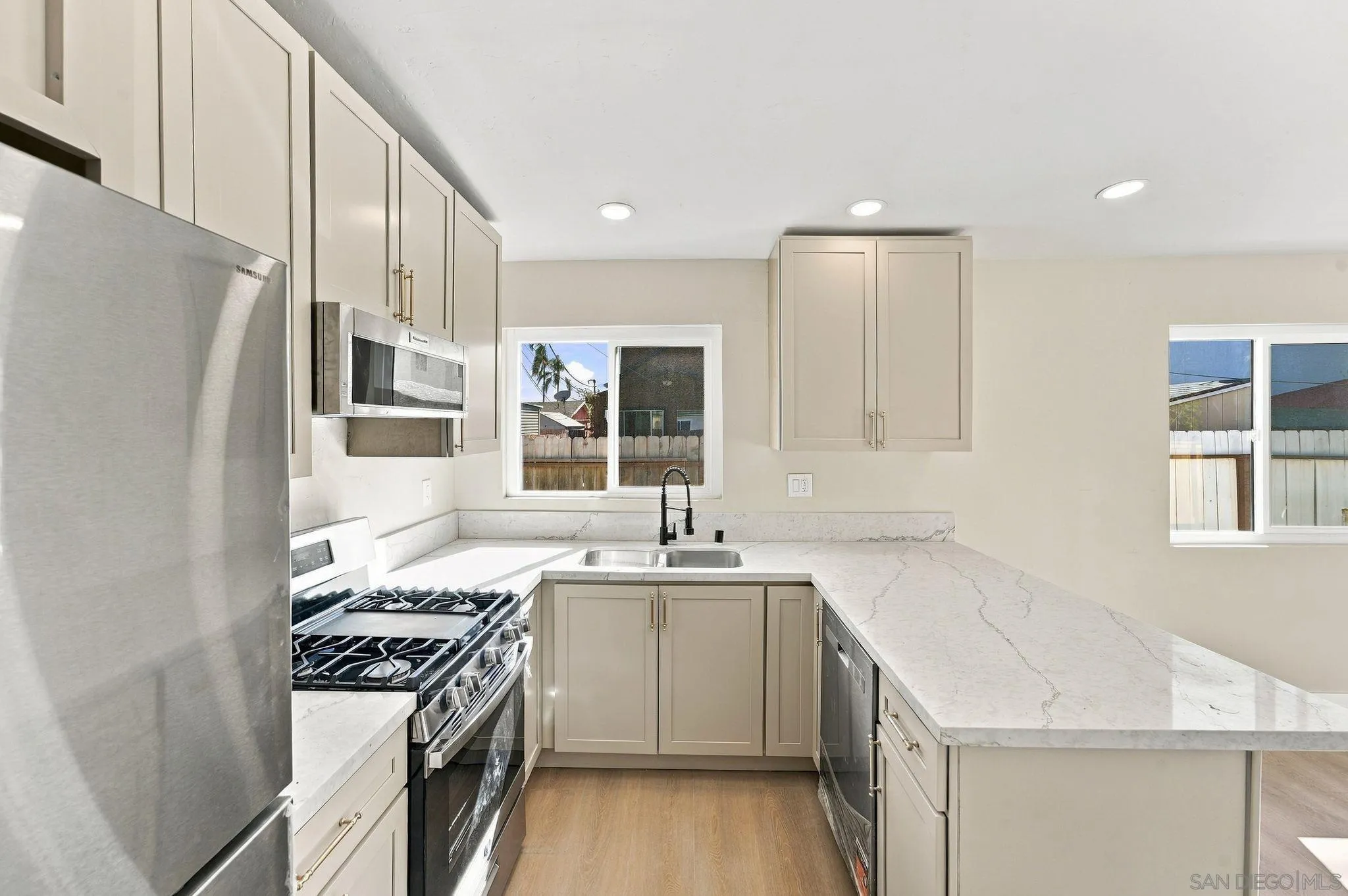 4420 38th St, San Diego, CA 92116 4420 38th St, San Diego, CA 92116