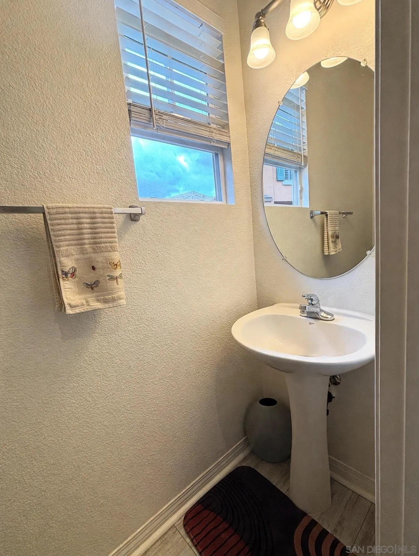 209 River Park Drive, #15, Santee, CA 92071 209 River Park Drive, #15, Santee, CA 92071