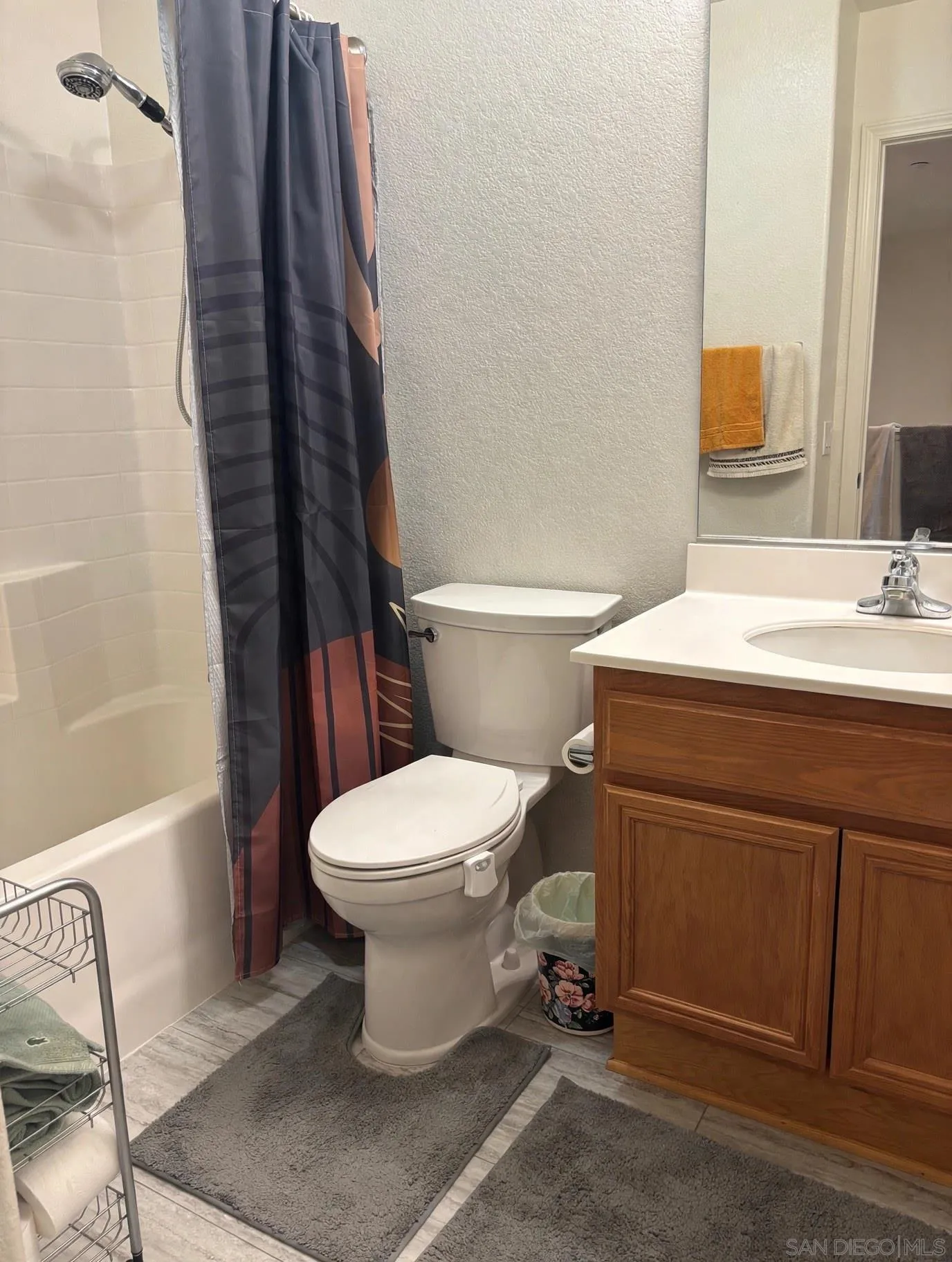 209 River Park Drive, #15, Santee, CA 92071 209 River Park Drive, #15, Santee, CA 92071