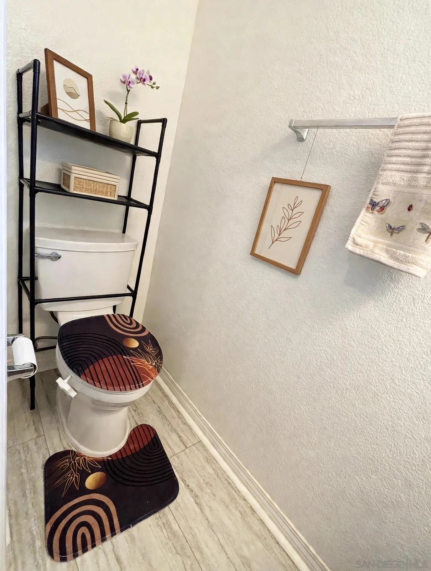 209 River Park Drive, #15, Santee, CA 92071 209 River Park Drive, #15, Santee, CA 92071