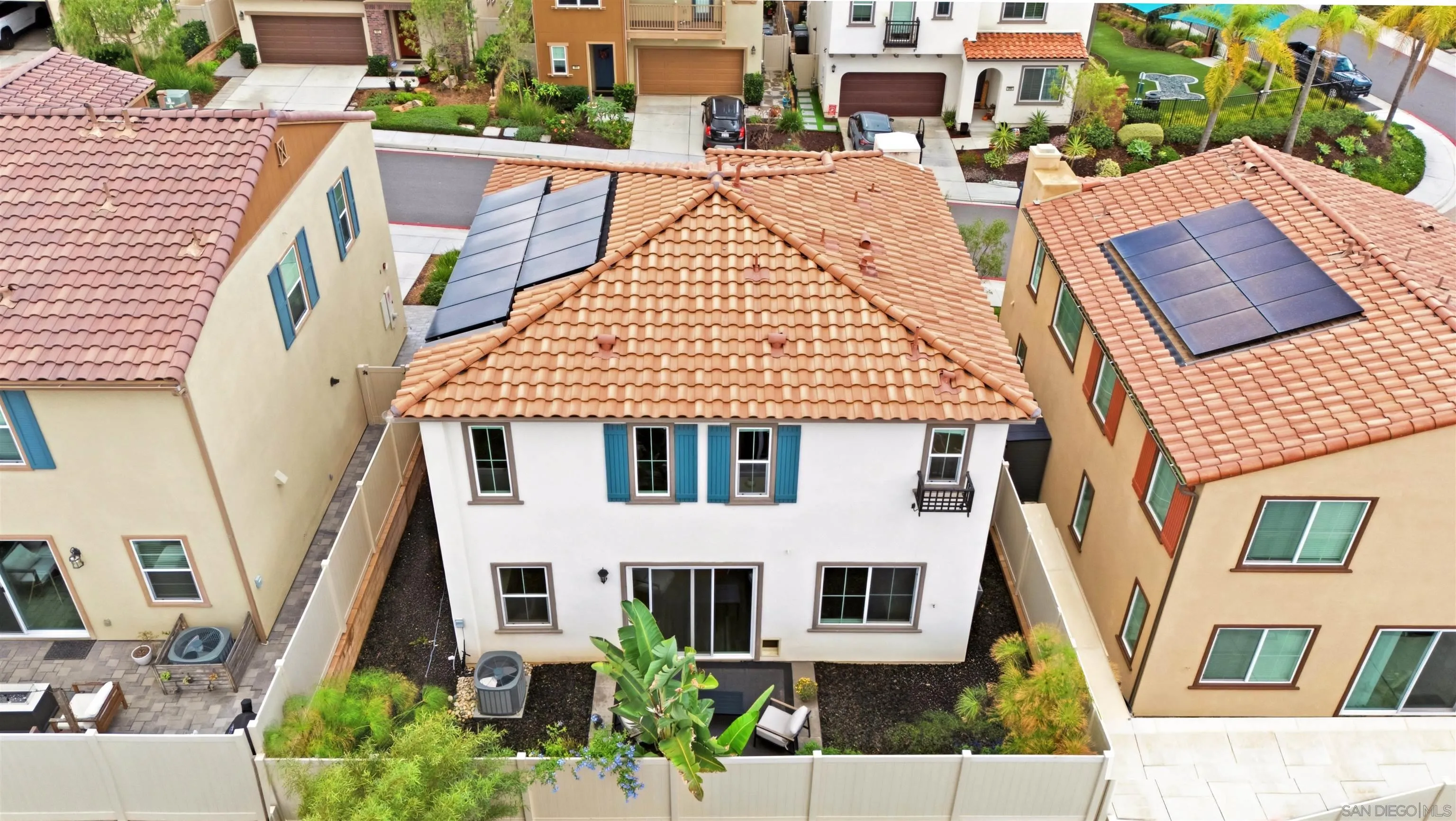 887 Brookdale Dr, Vista, CA 92081 887 Brookdale Dr, Vista, CA 92081