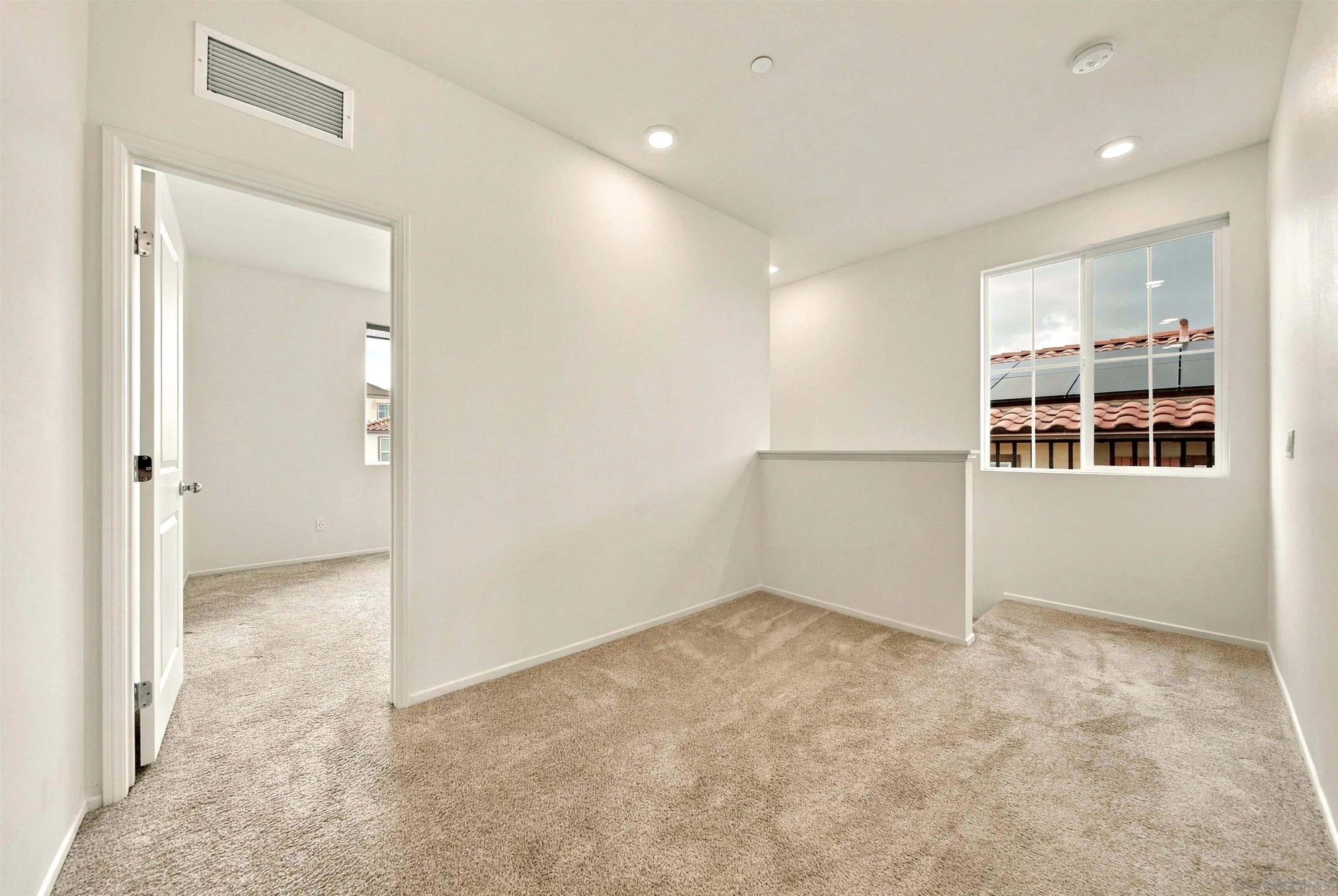 887 Brookdale Dr, Vista, CA 92081 887 Brookdale Dr, Vista, CA 92081