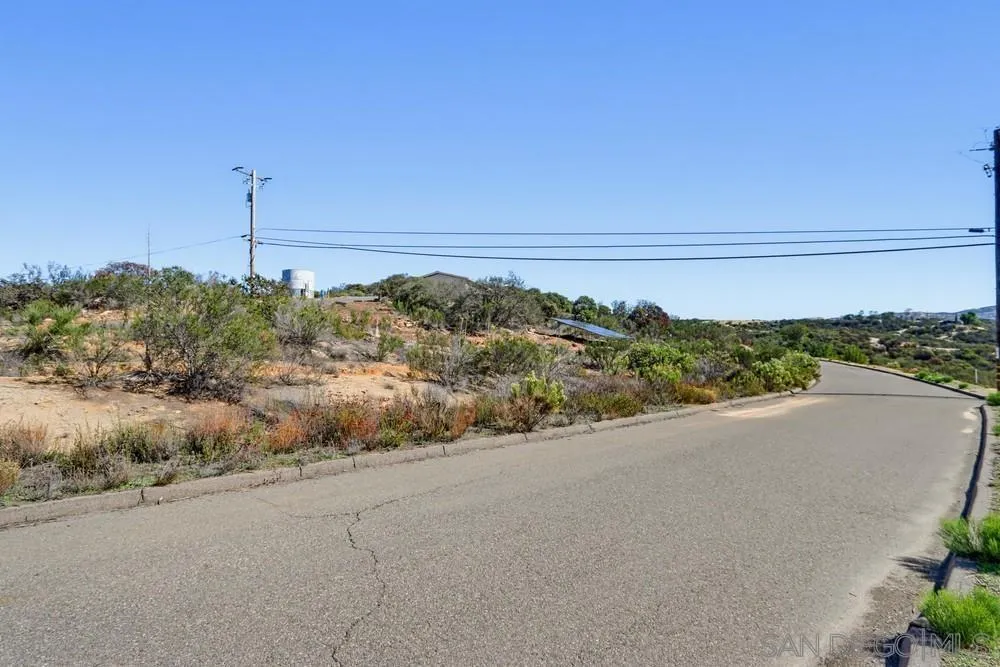 17532 Rav Ct, Jamul, CA 91935 Entry