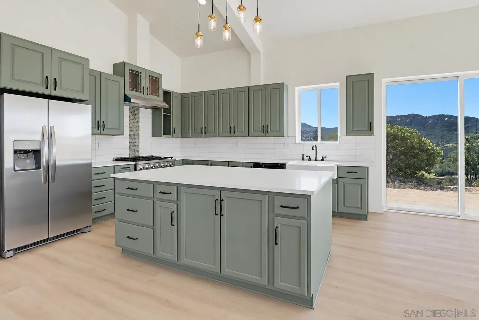 17532 Rav Ct, Jamul, CA 91935 Kitchen