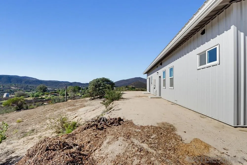 17532 Rav Ct, Jamul, CA 91935 Exterior Back