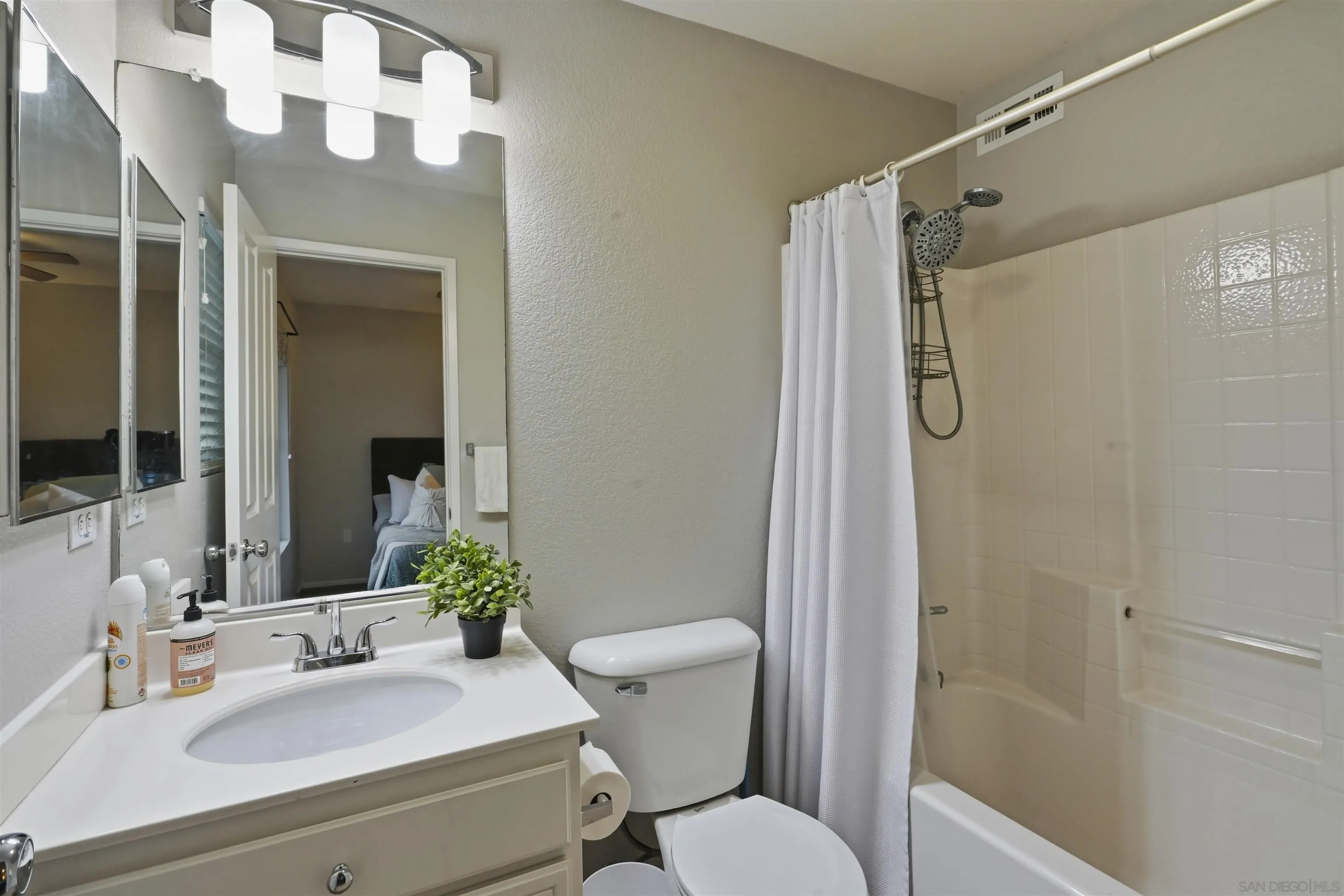 1335 Caminito Pietro, #84, Chula Vista, CA 91915 1335 Caminito Pietro, #84, Chula Vista, CA 91915