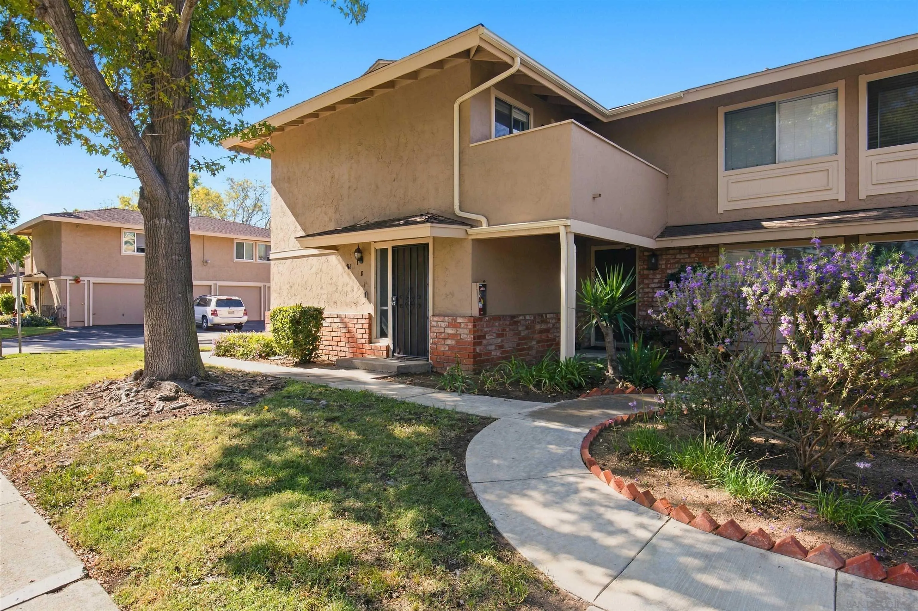 916 Amistad Ct, #D, El Cajon, CA 92019 916 Amistad Ct, #D, El Cajon, CA 92019